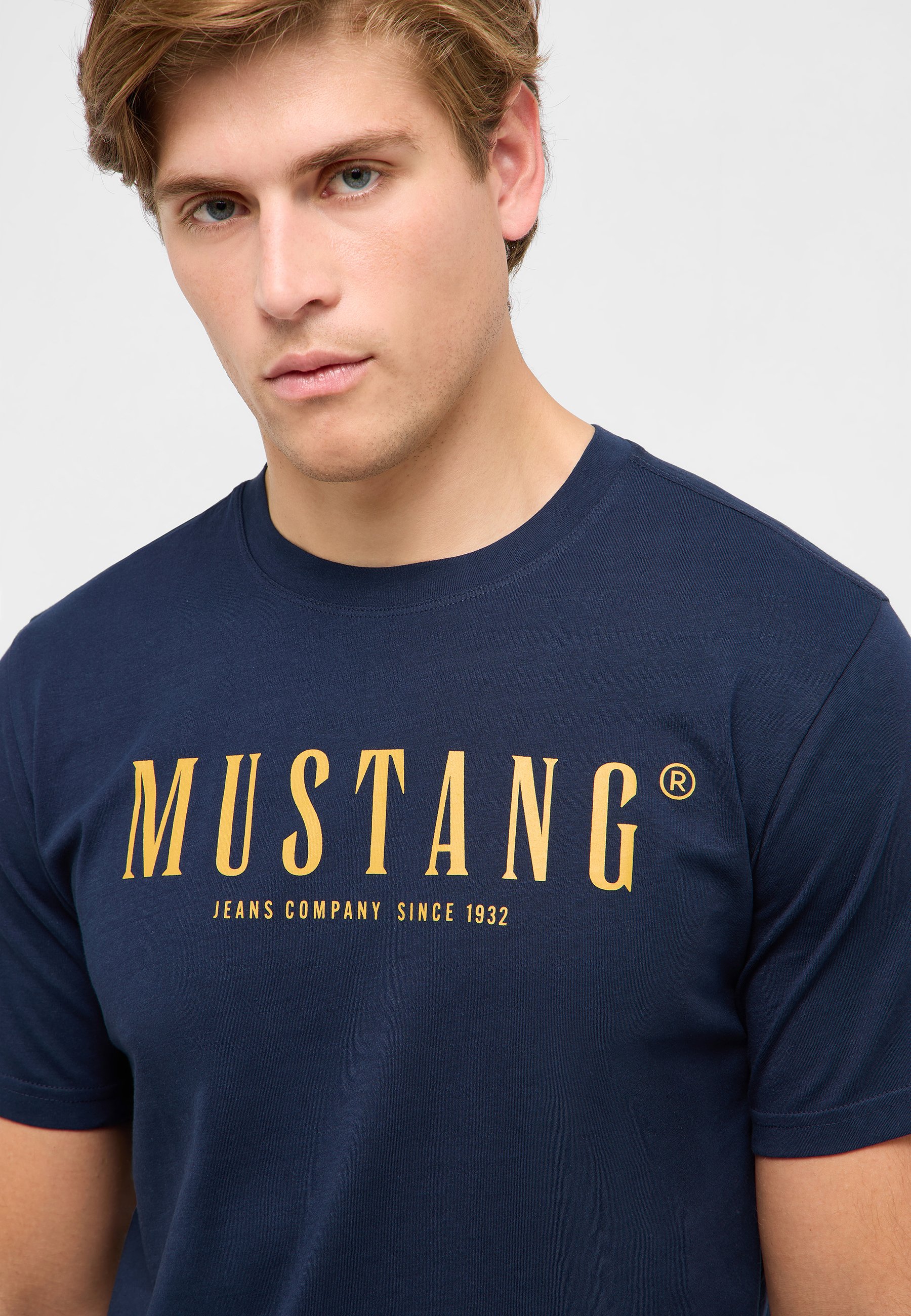 Bekleidung, T-shirt, Person, Hemd