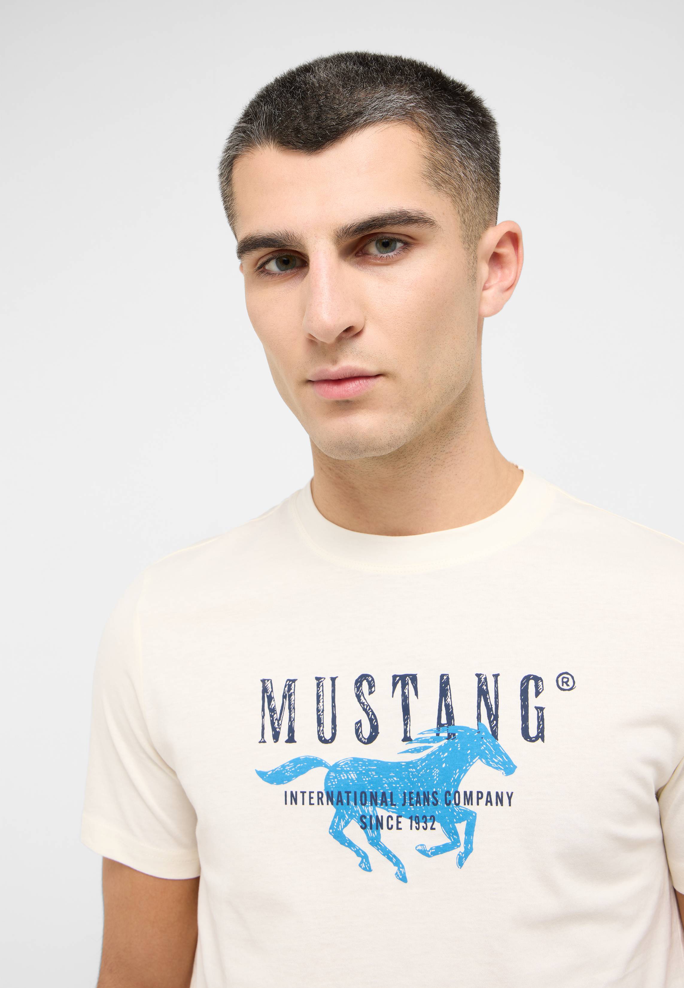 Bekleidung, T-shirt, Person, Portrait, Hemd