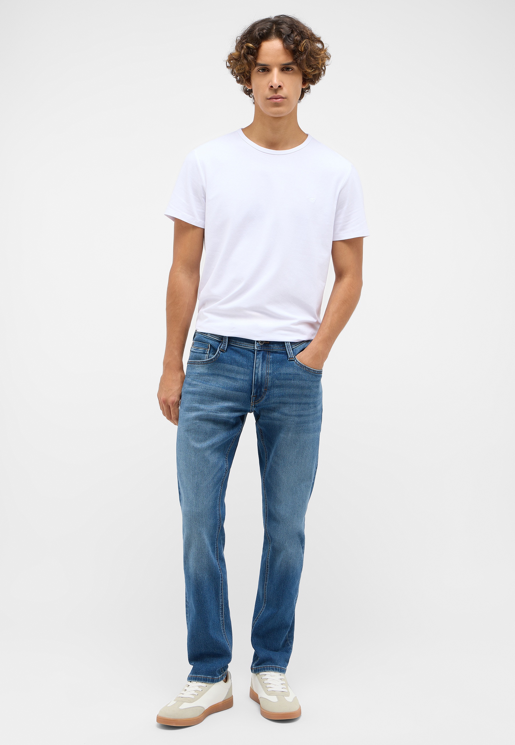 Jeans Style Oregon Slim K Hosen, Jeans, T-shirt, Person, Stehend