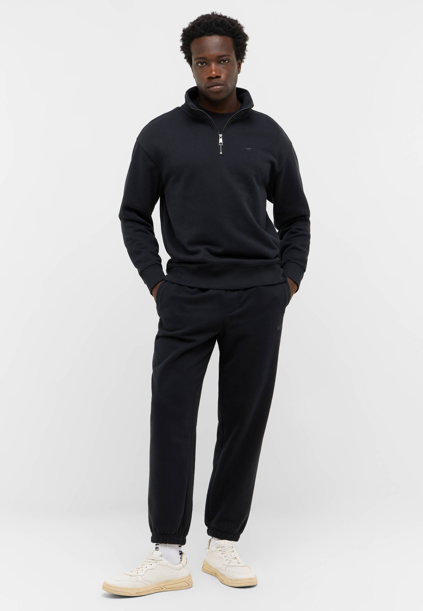 Sweatshirt, Erwachsener, Männlich, Mann, Person