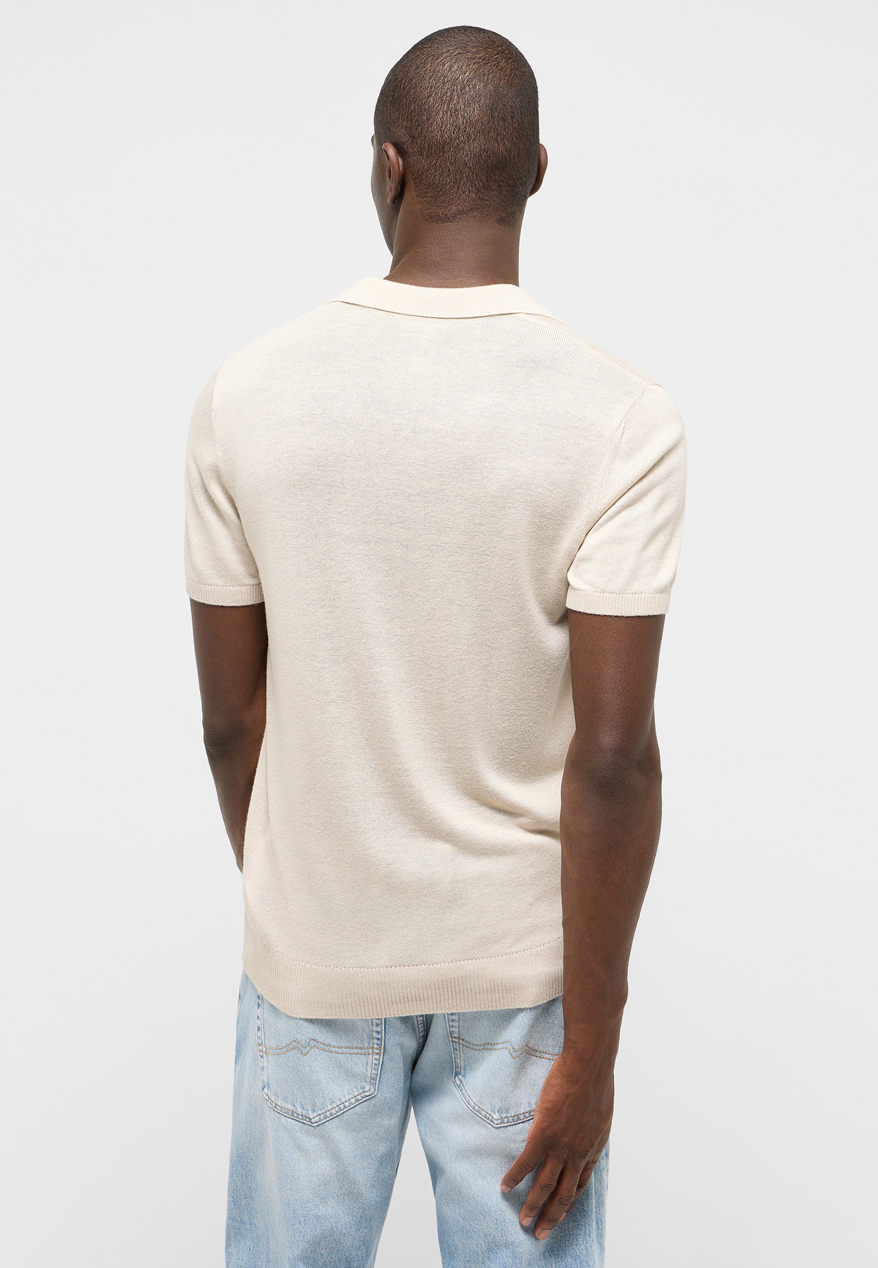 polo-shirt, kurzarm, beige, strick, rueckseite