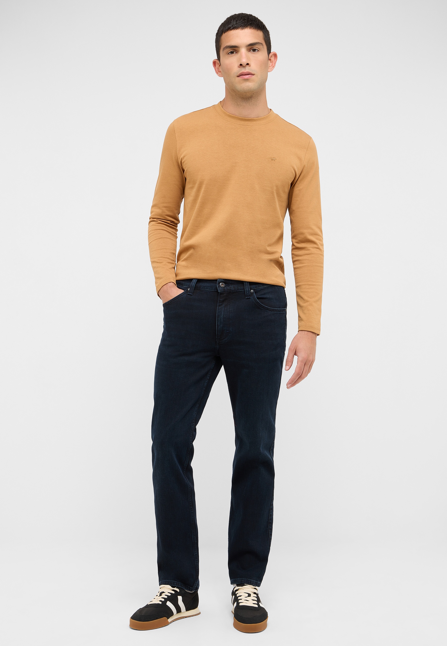 Langarmshirt, Langärmliges-Shirt, Crewneck, Camel, Jeans
