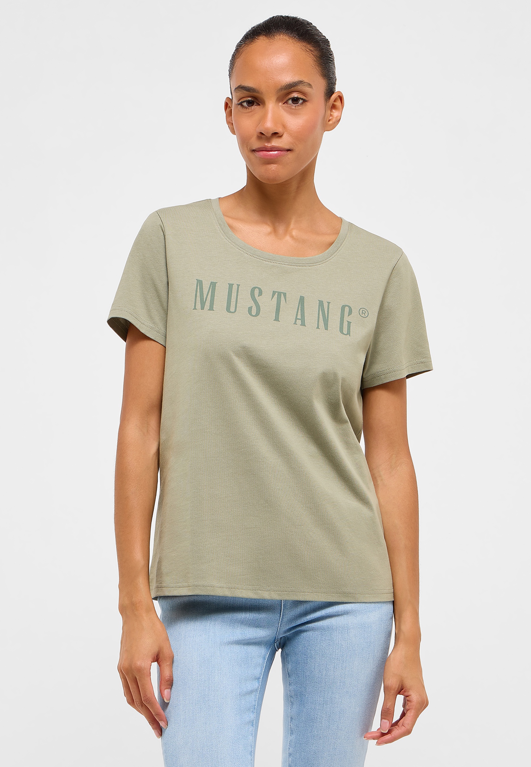 T-shirt, Bluse, Person, Jeans, Gesicht