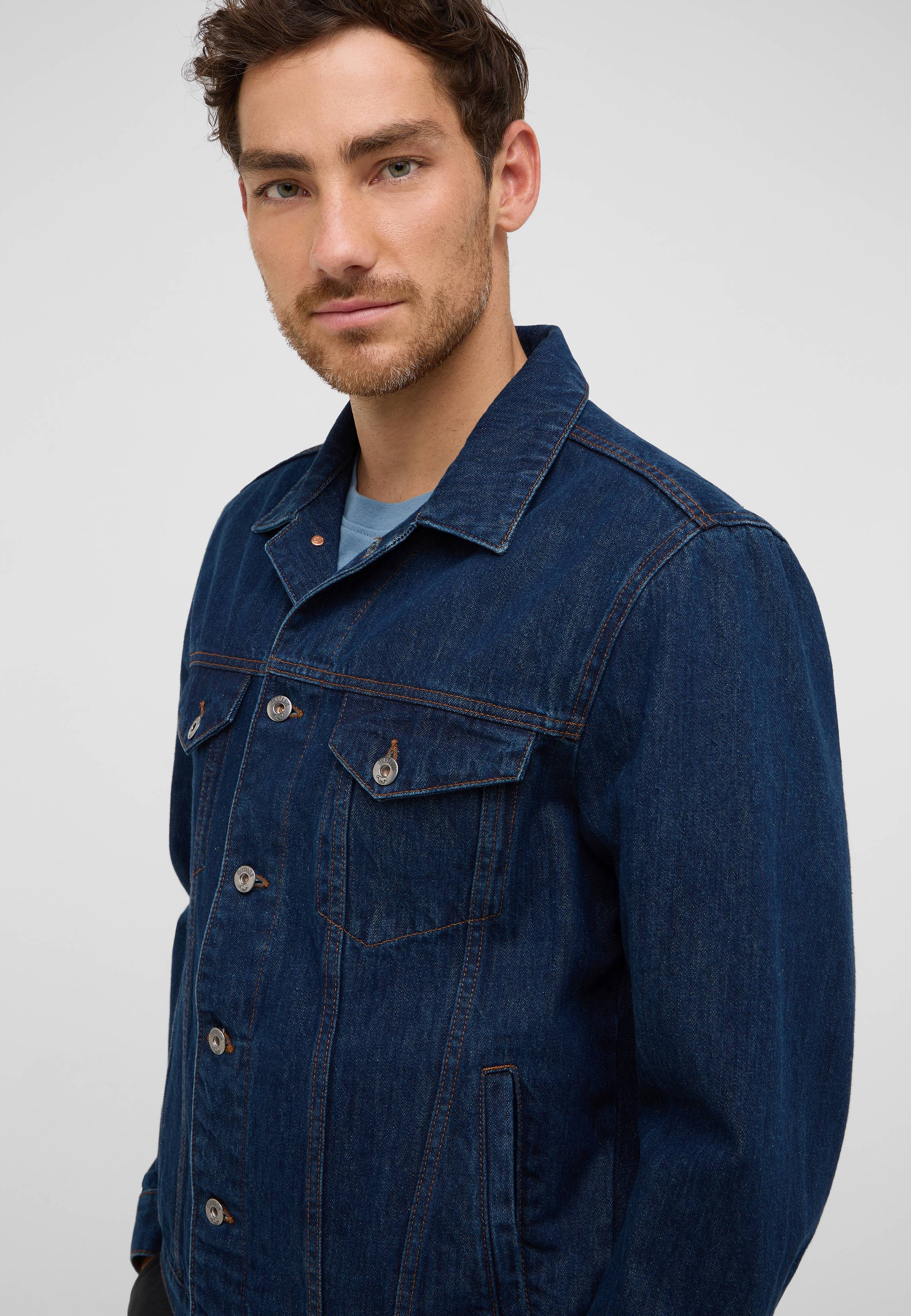 Hosen, Jeans, Mantel, Hemd, Person