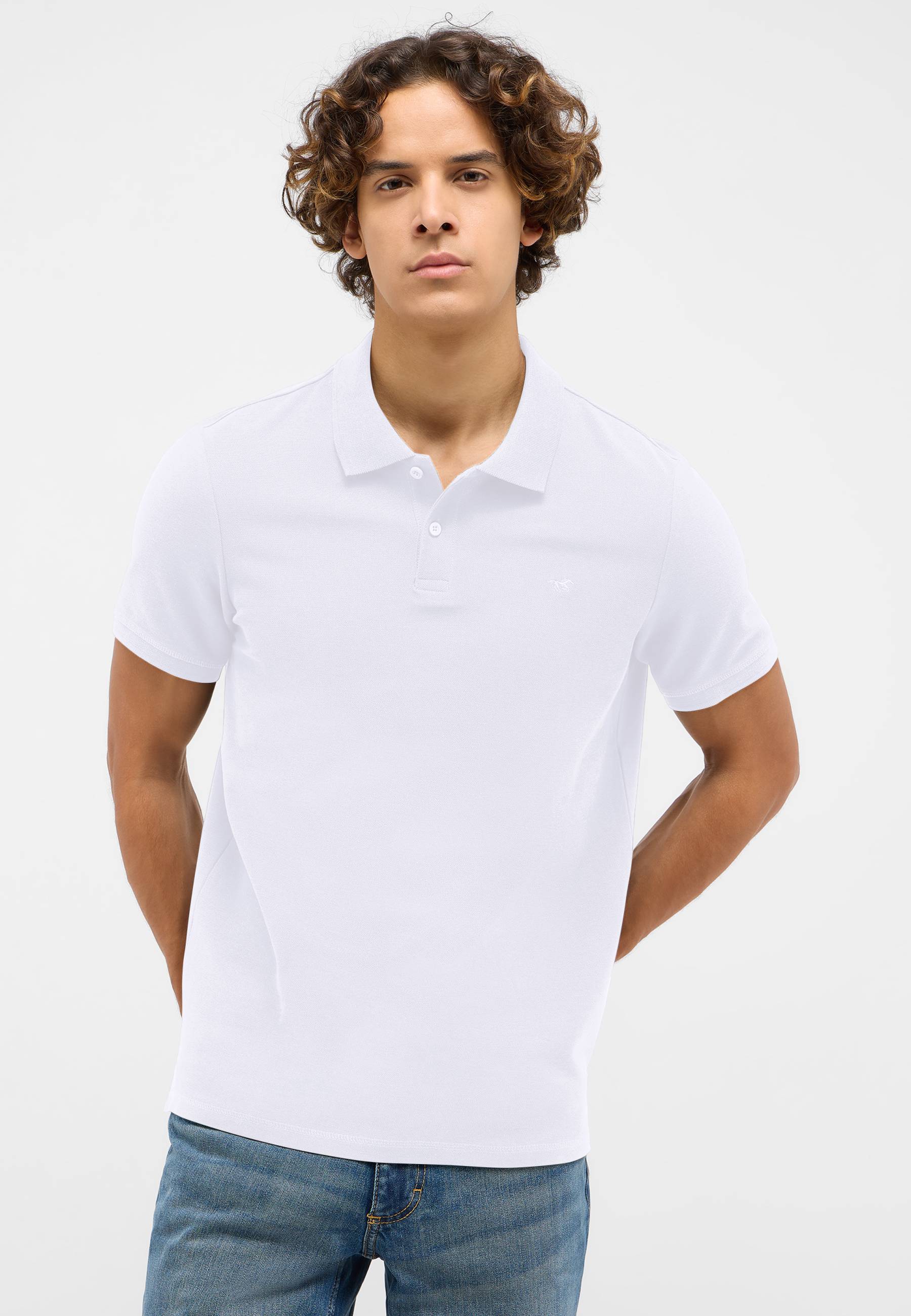 T-shirt, Hemd, Person, Jeans, Bluse