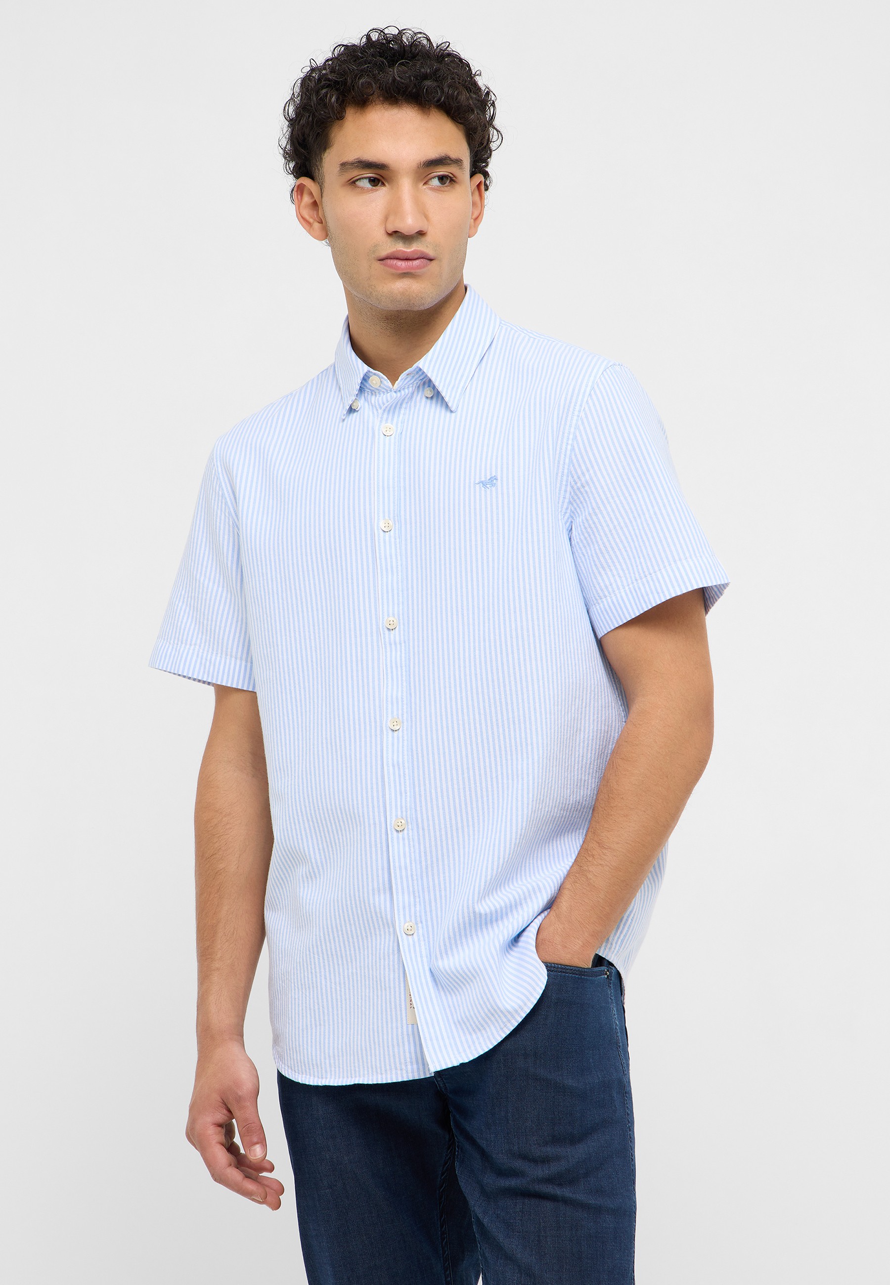 Hemd, Kleid, Hemd, Ärmel, Jeans, Person