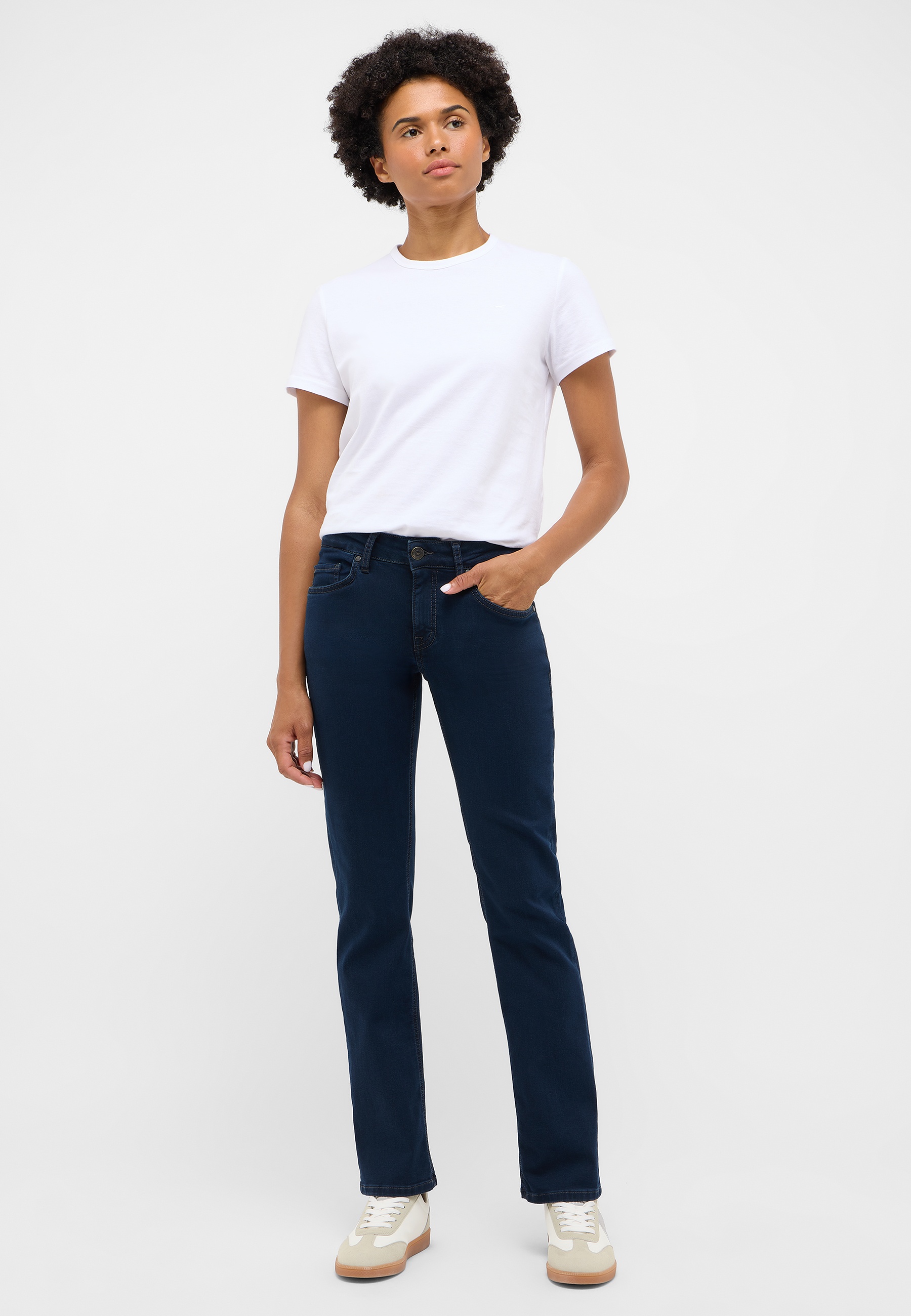 T-Shirt, Weiß, Kurzarm, Jeans, Sneaker-Style