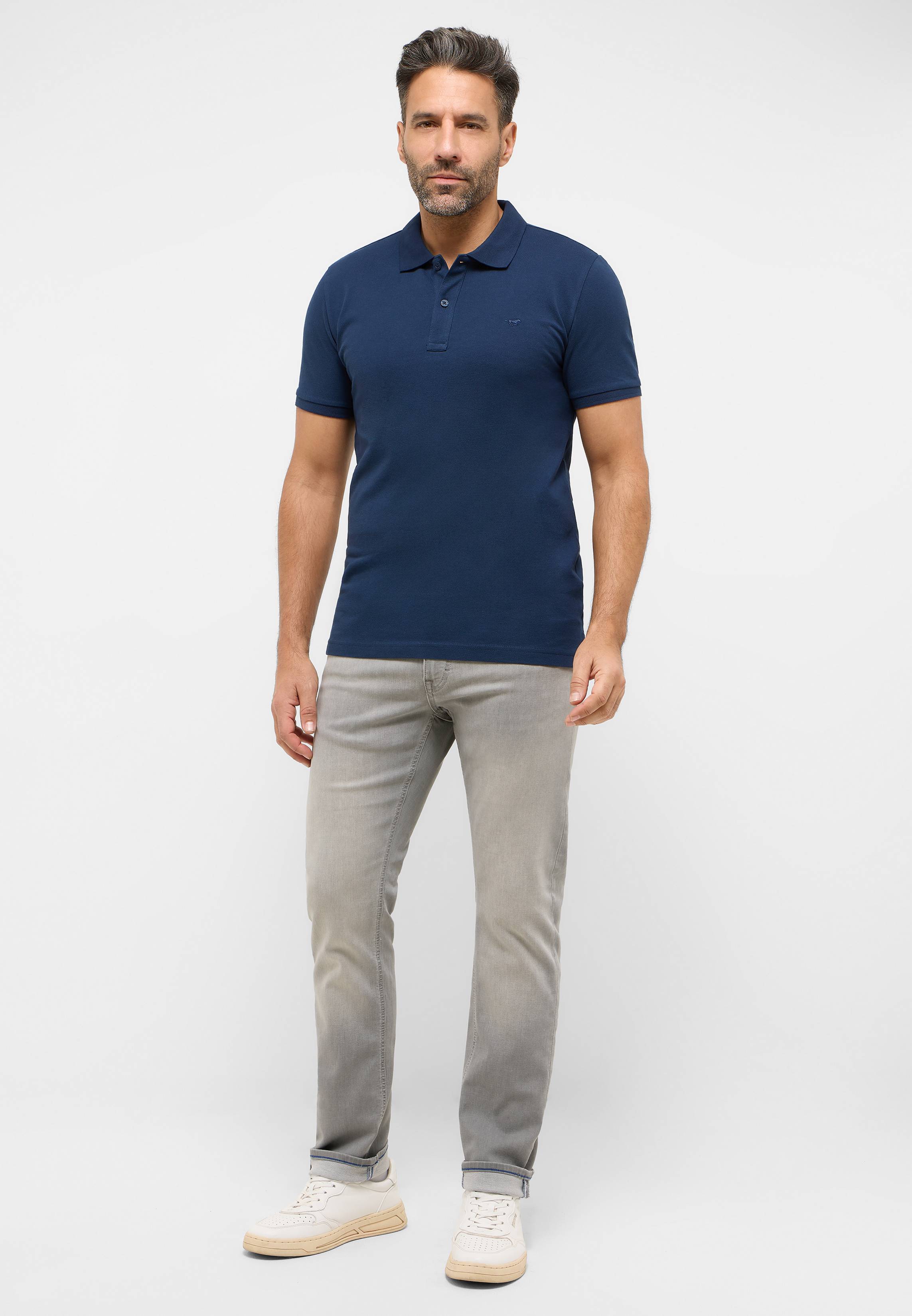 T-shirt, Person, Stehend, Erwachsener, Mann