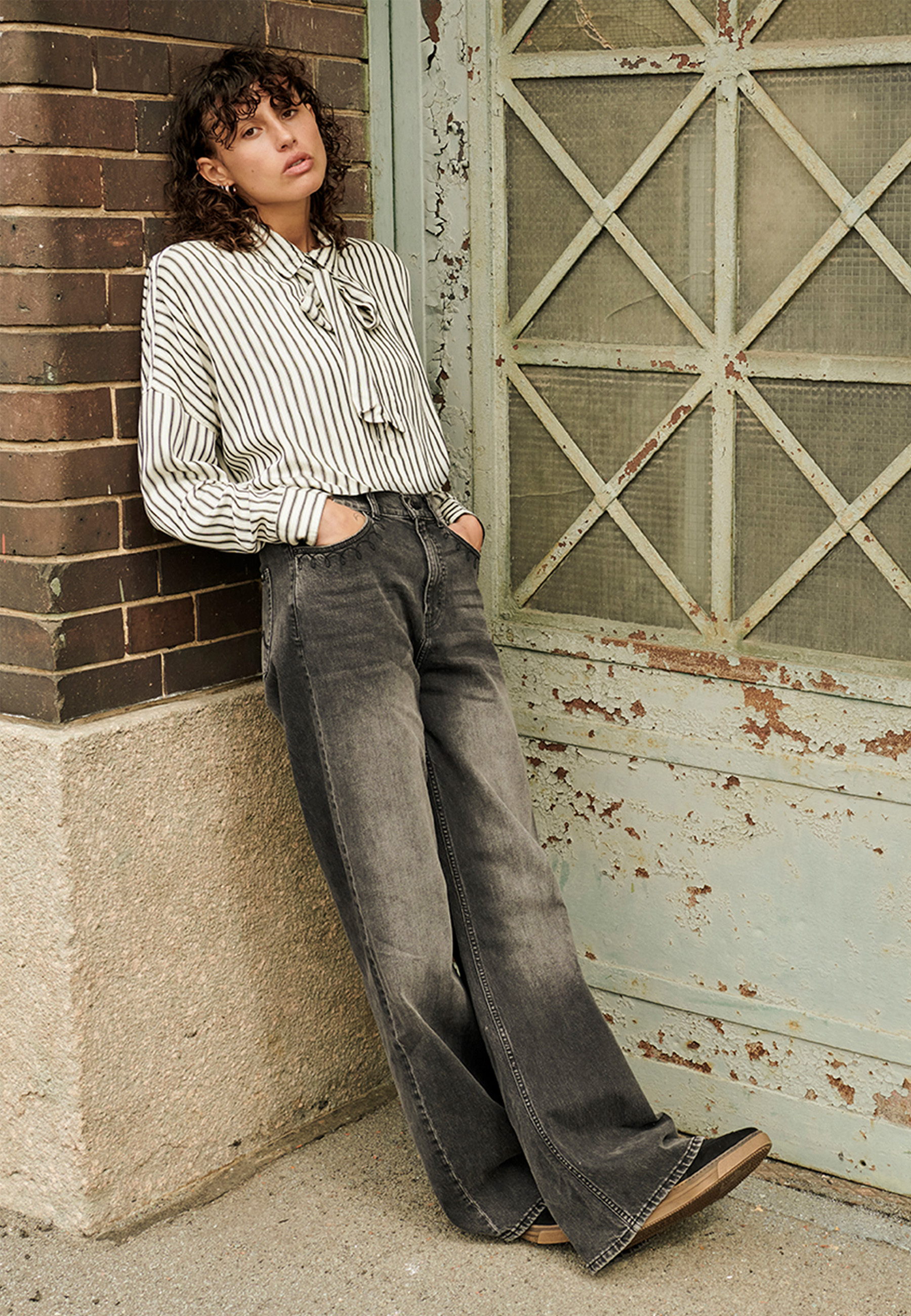 Hosen, Jeans, Person, Hemd, Schuh