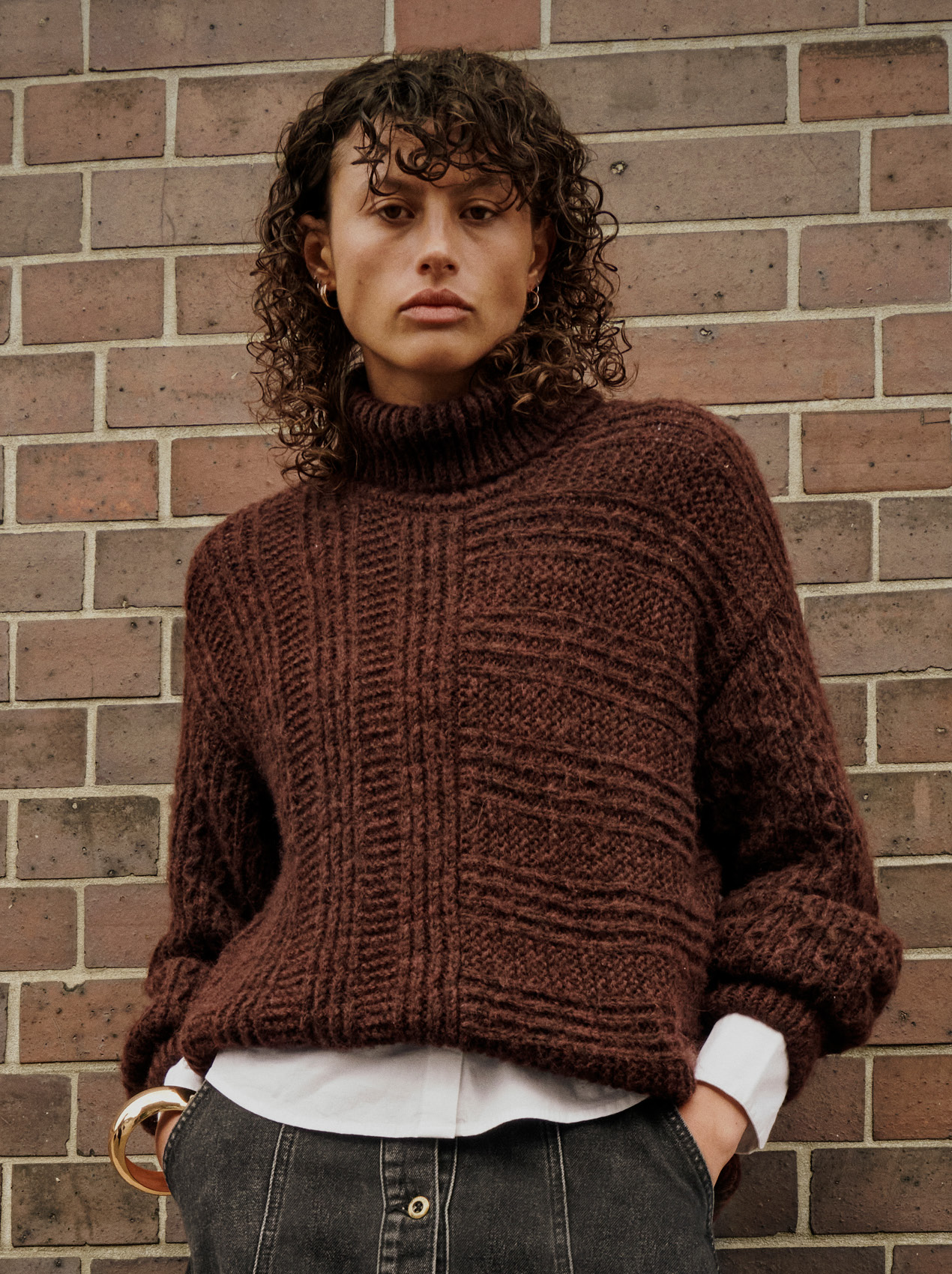 Bekleidung, Strickwaren, Pullover, Jeanshose, Gesicht