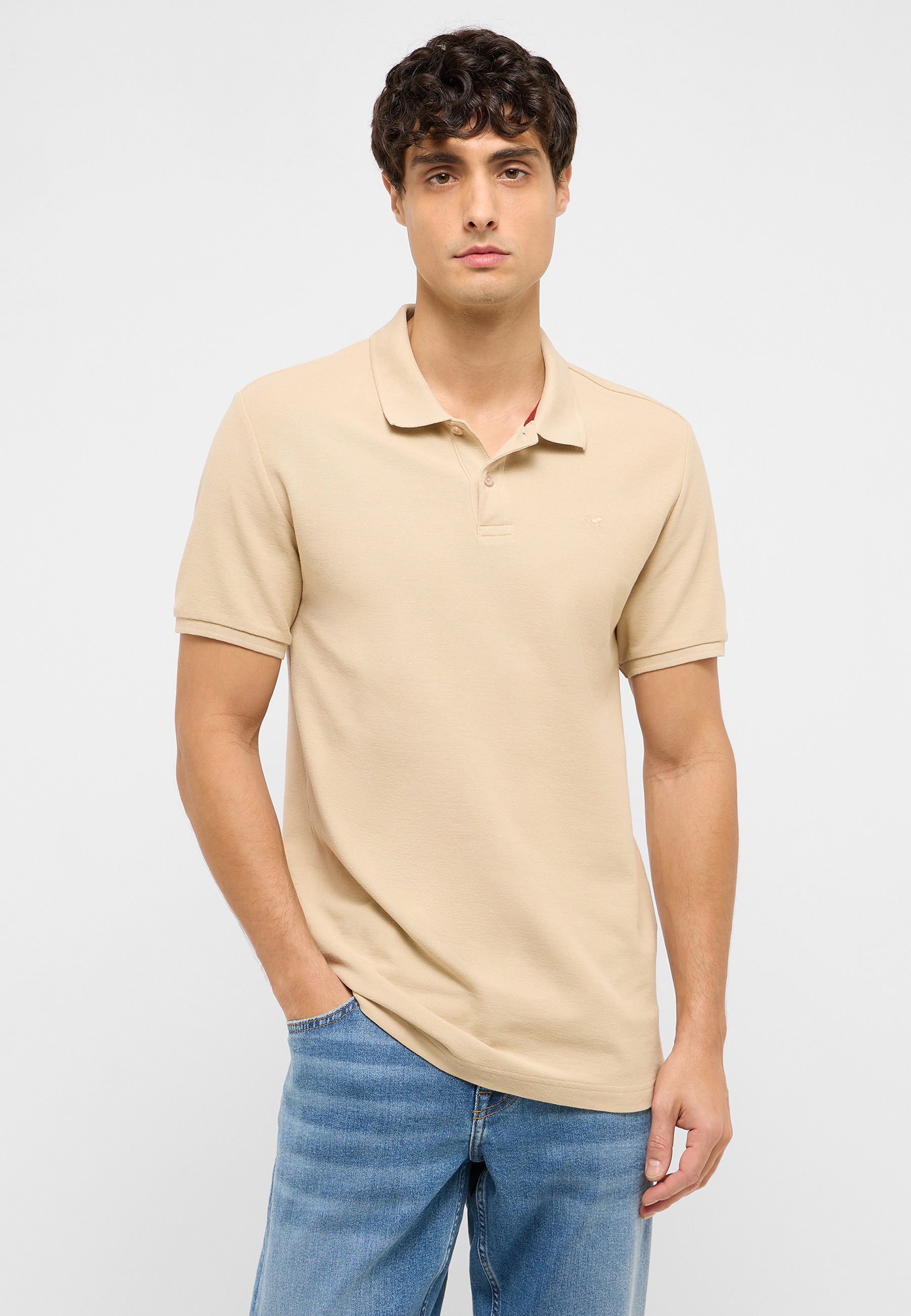 T-shirt, Hemd, Person, Jeans, Bluse