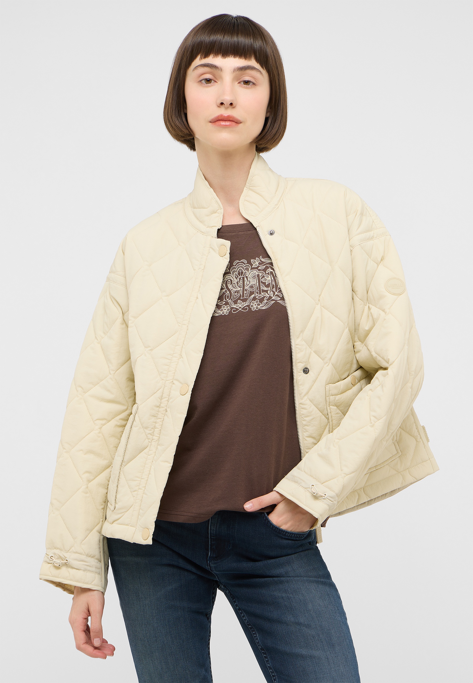 Quilted jacket, Beige jacket, Bomber jacket, Long sleeves, Lightweight outerwear