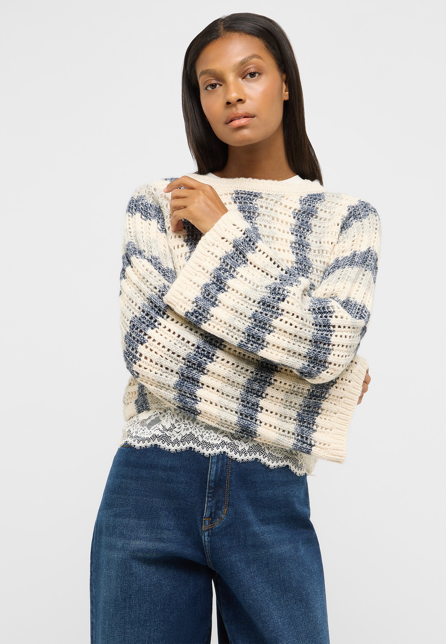 Strickpullover, Oversized, Mantelbreite, Latzmuster, Spitze