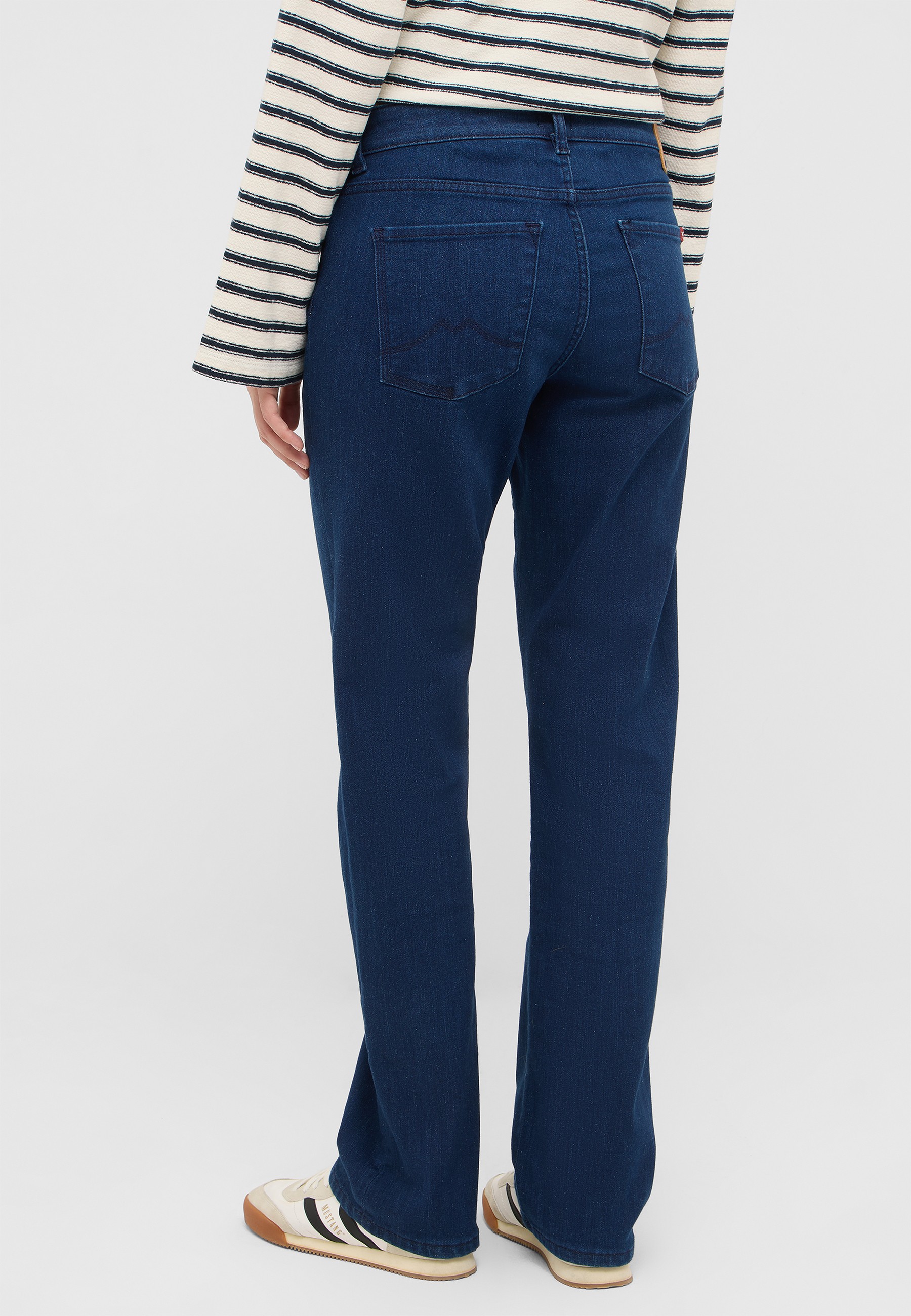 Jeans Style Crosby Relaxed Straight