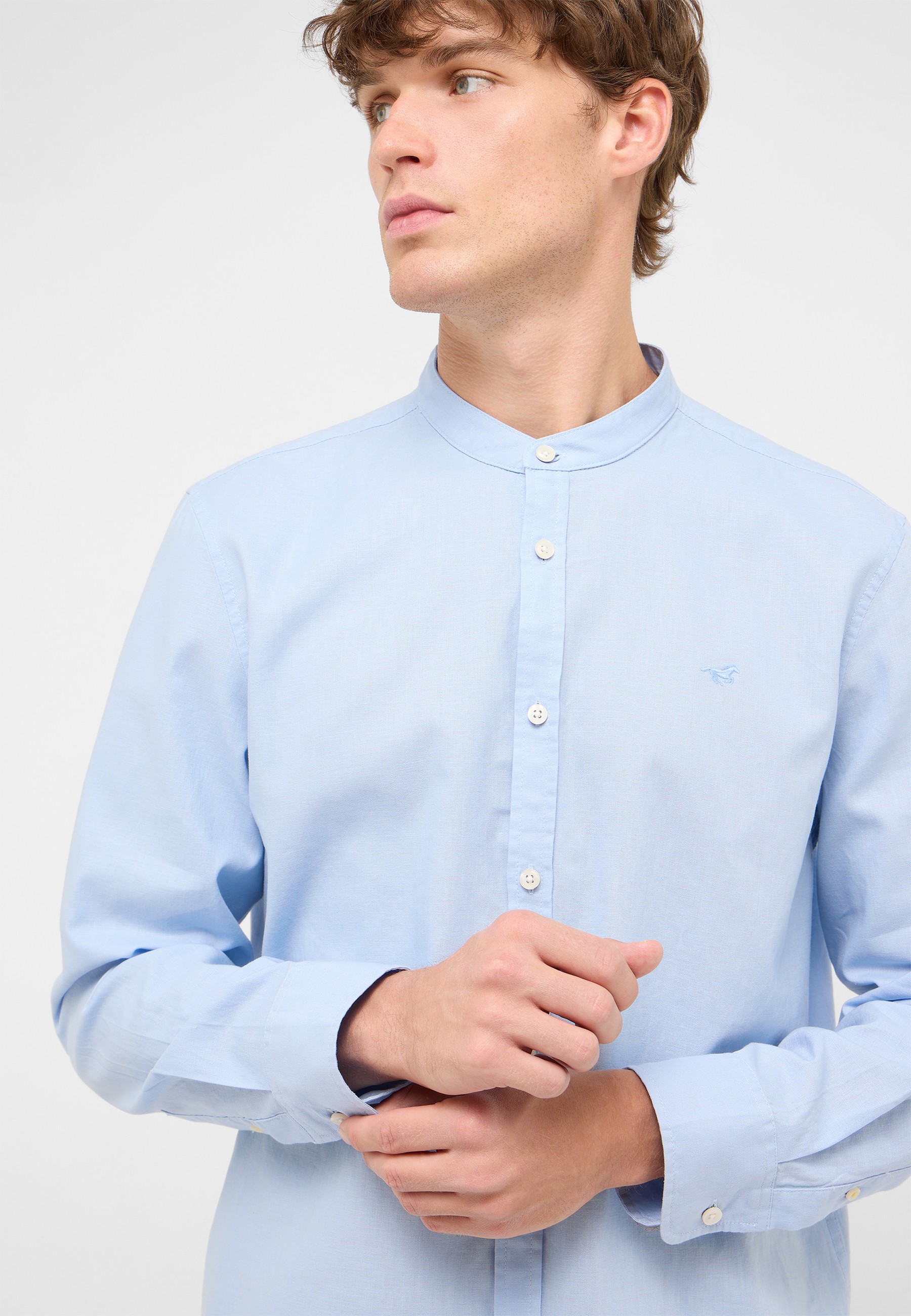 hemden, langarmshirt, stellbandkragen, reinefarbige textur, knopfleiste
