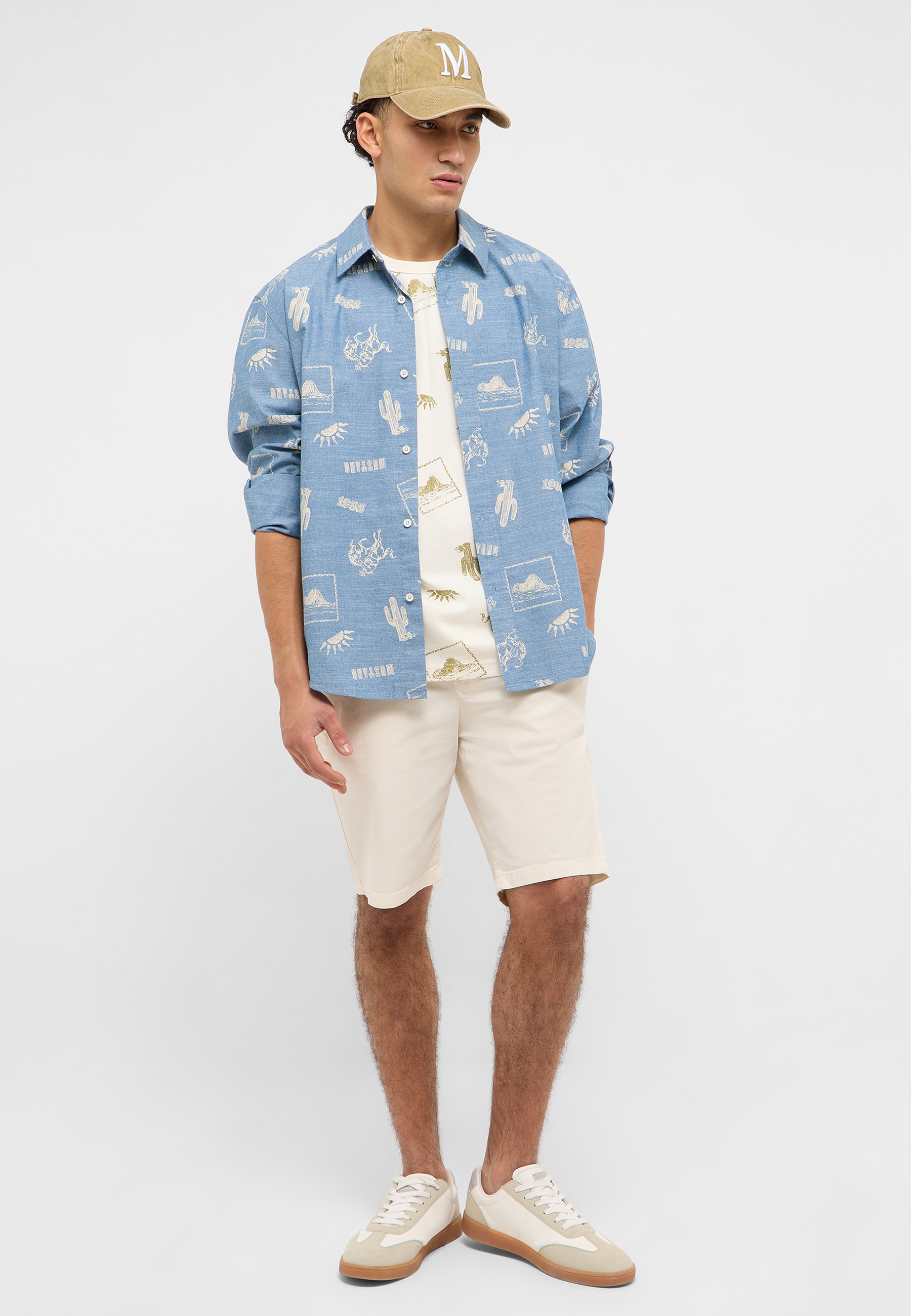 Hemd, Kurze Hosen, Erwachsener, Mann, Person