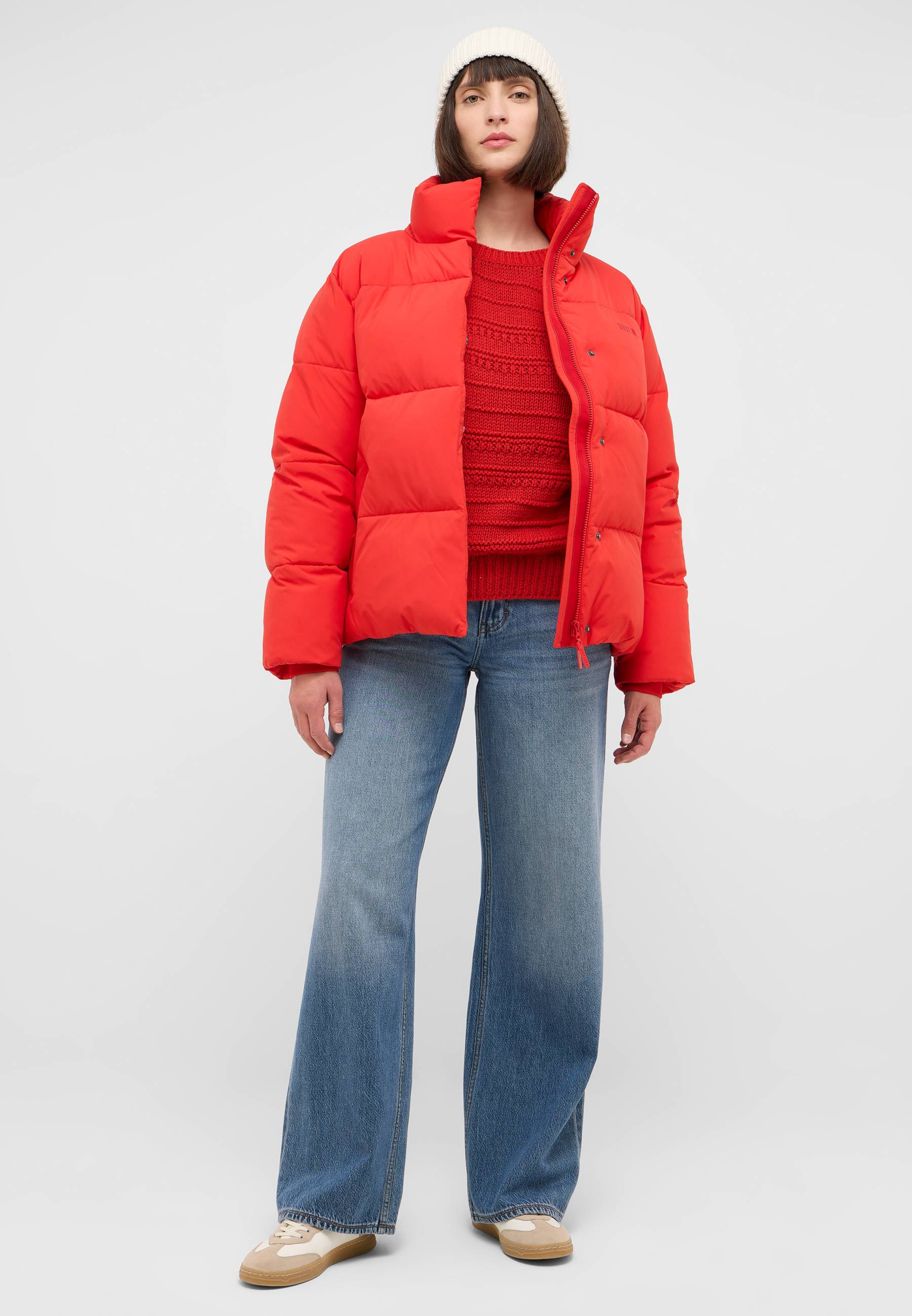 Bekleidung, Mantel, Jacke, Hosen, Person