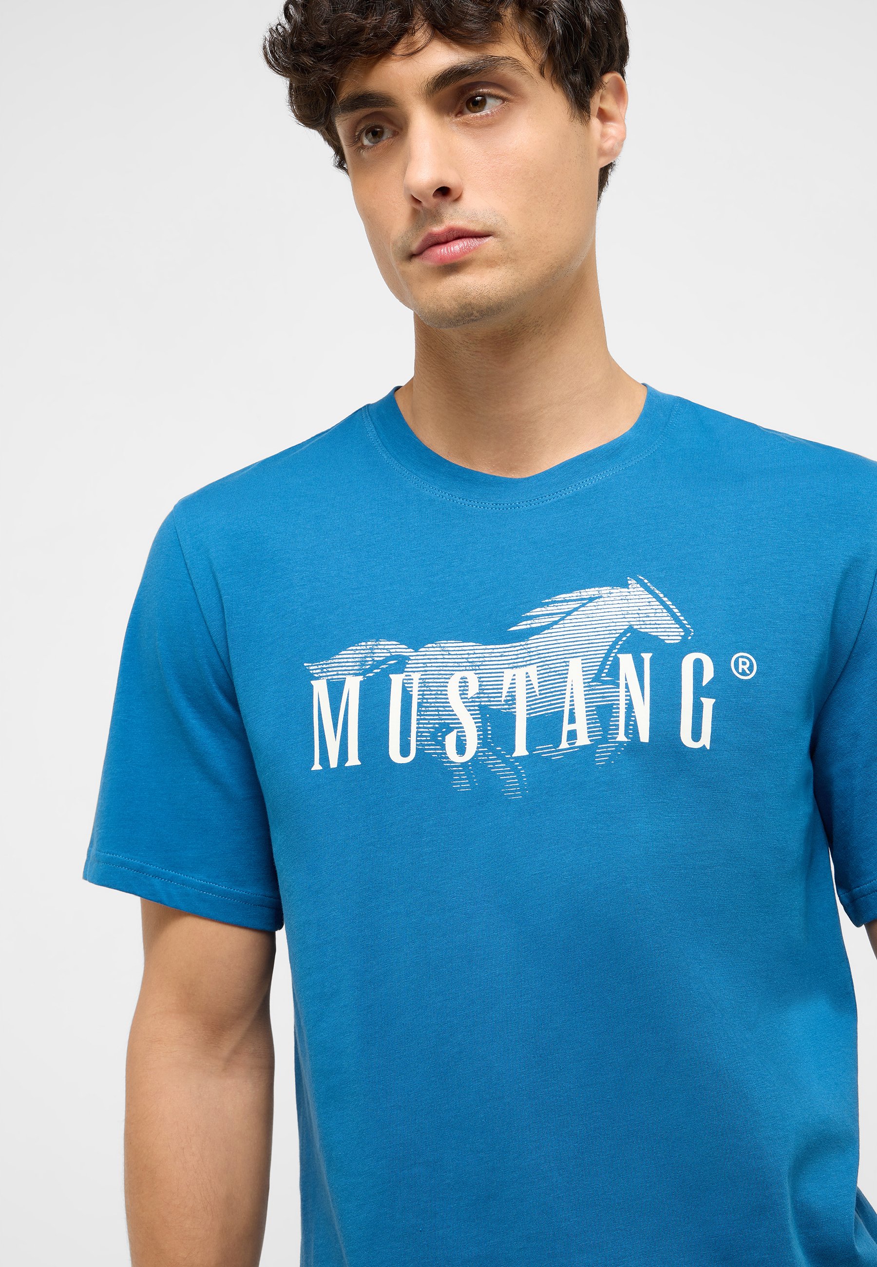 Bekleidung, T-shirt, Hemd, Person, Gesicht