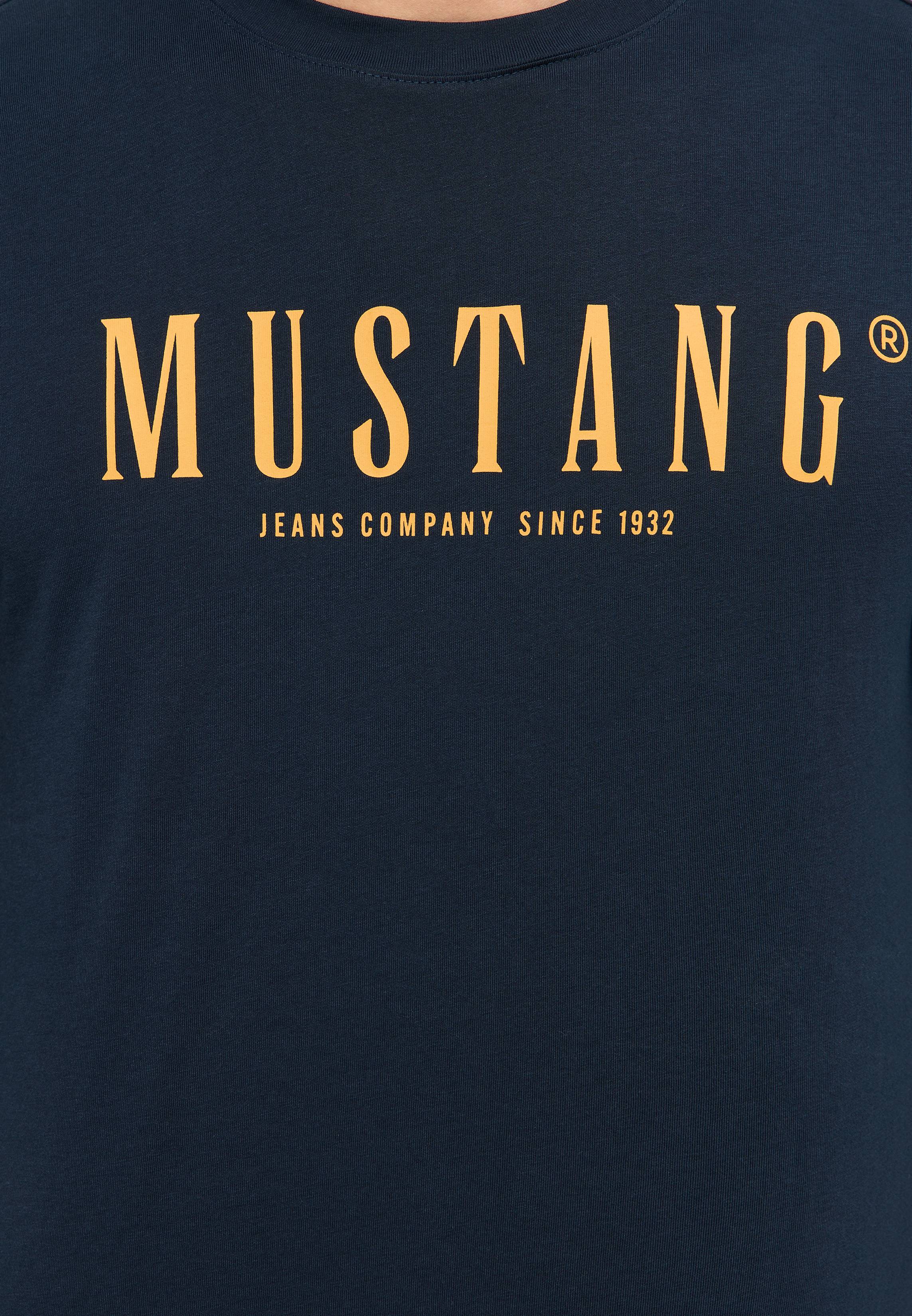 Bekleidung, T-shirt, Buch, Hemd, Langarm