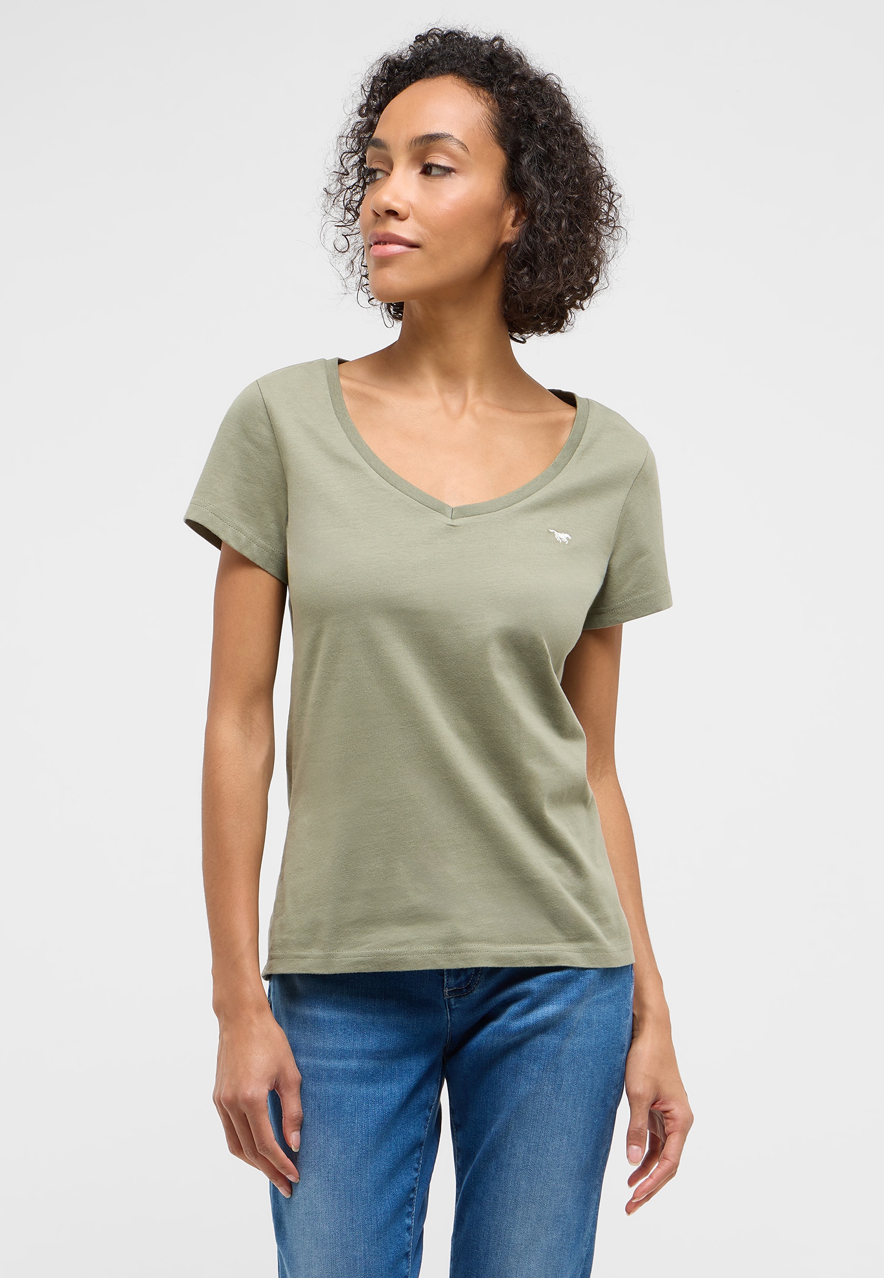 T-shirt, Bluse, Jeans, Person, Frau
