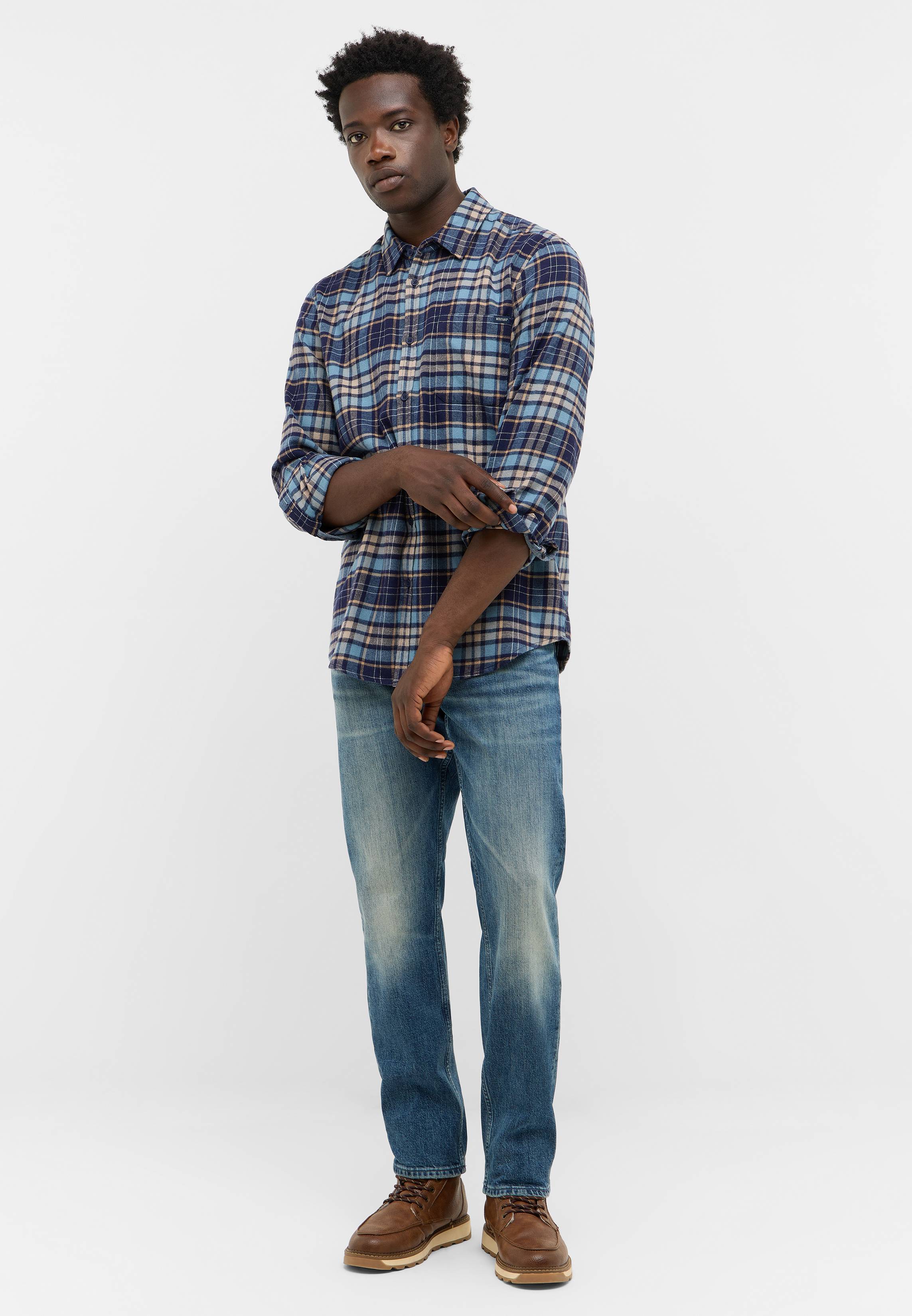 Hemd, Person, Stehend, Hosen, Mann