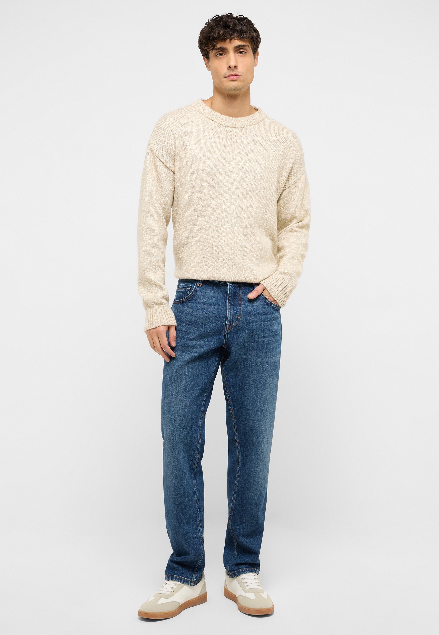 Hosen, Pullover, Langarm, Jeans, Person