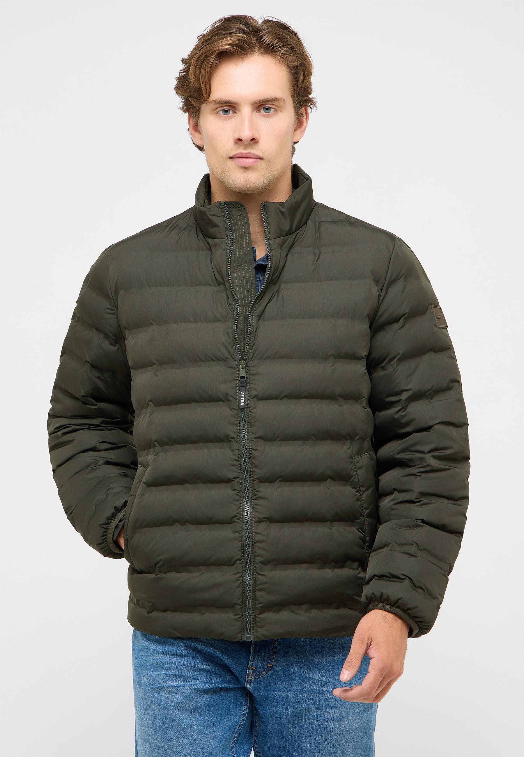 Pufferjacke, Olivgrün, Stehkragen, Reißverschluss, gequiltet