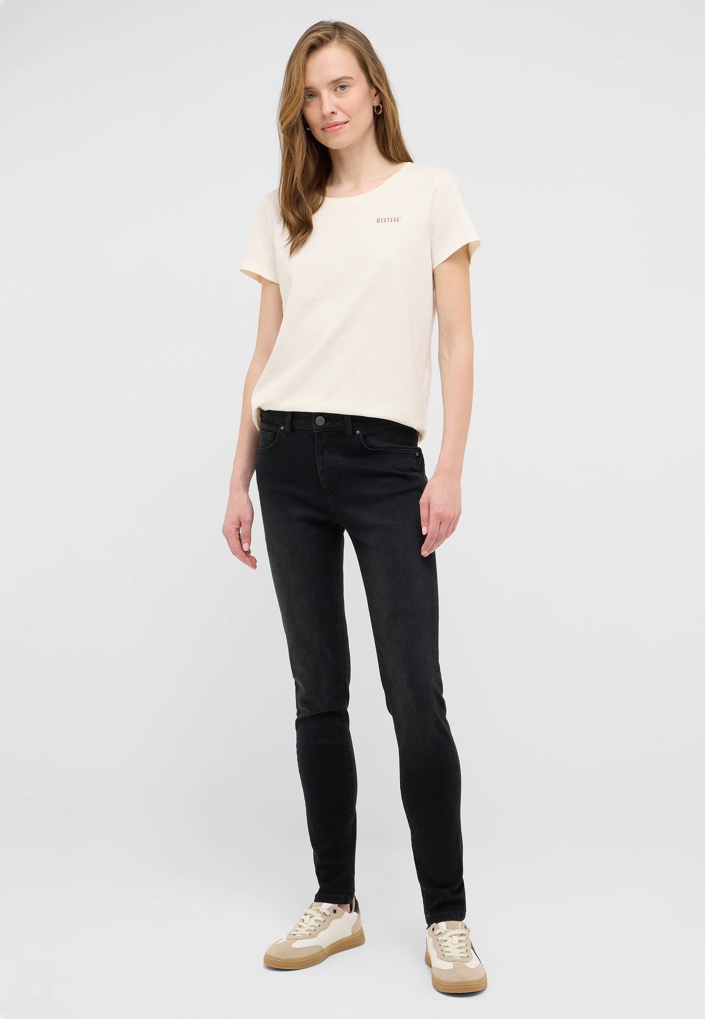 Bekleidung, Hosen, Bluse, T-shirt, Person