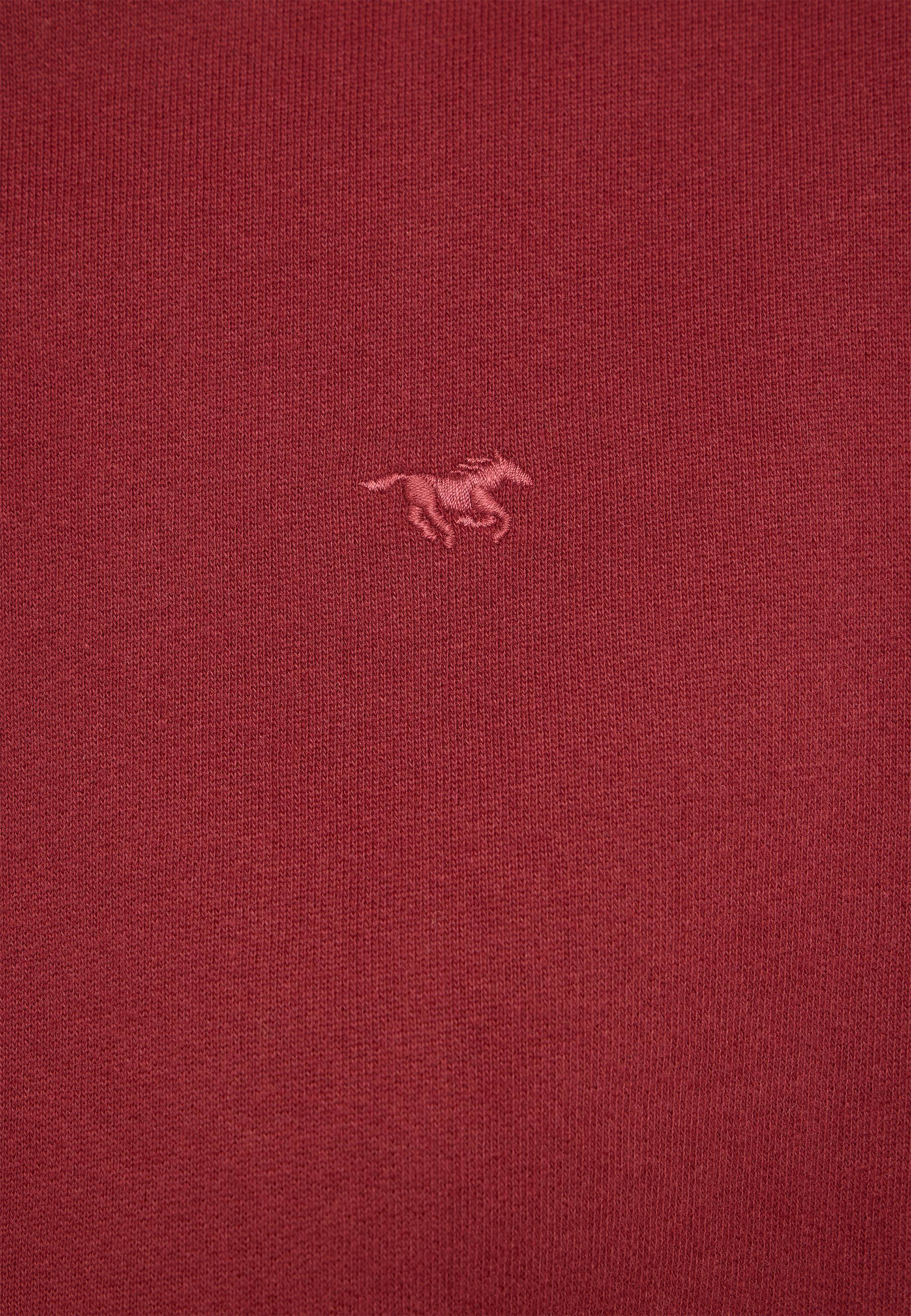 T-Shirt, Makrologo, roter Stoff, leichte Struktur, Kleidung