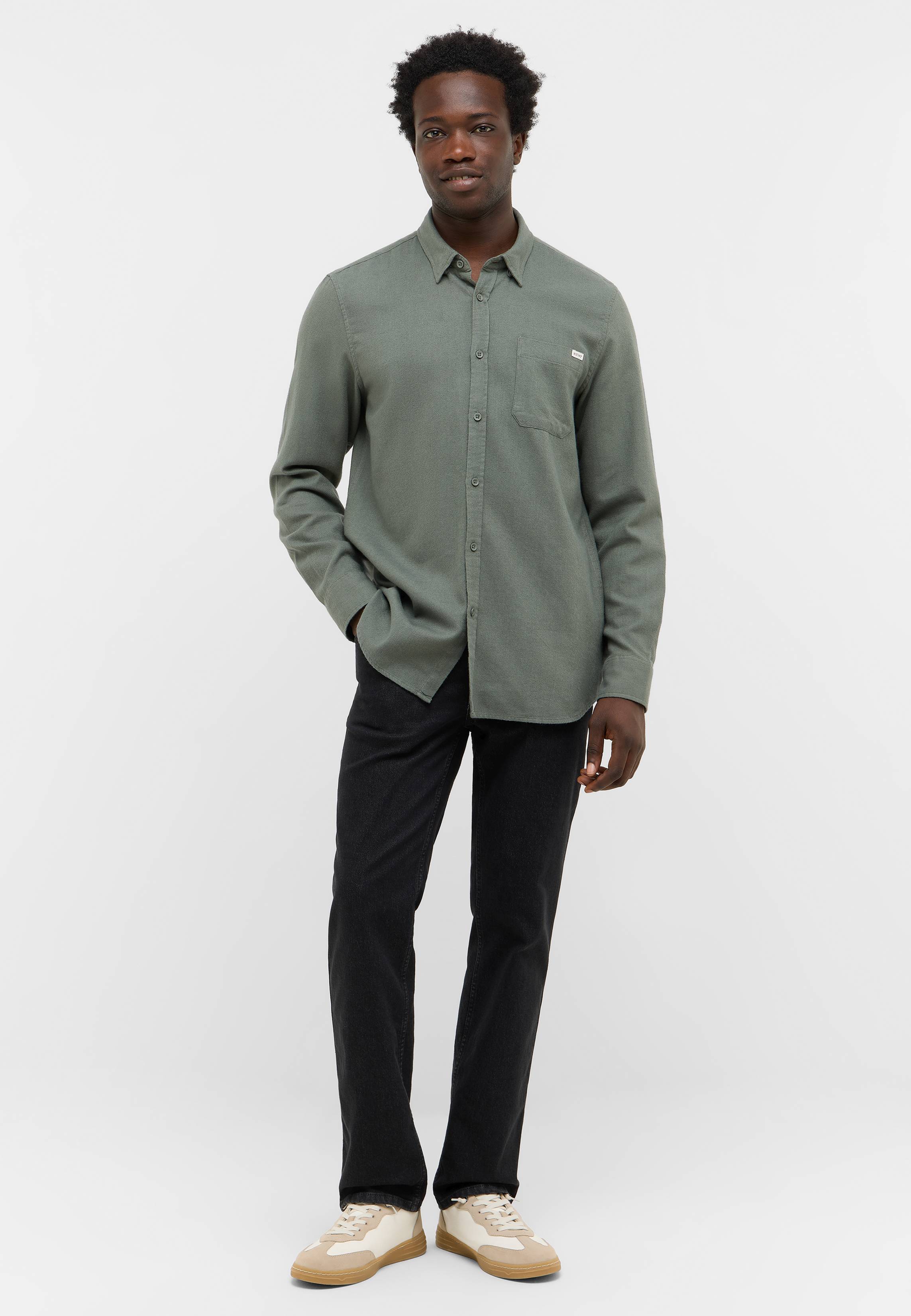 Hemd, Langarm, Erwachsener, Mann, Person