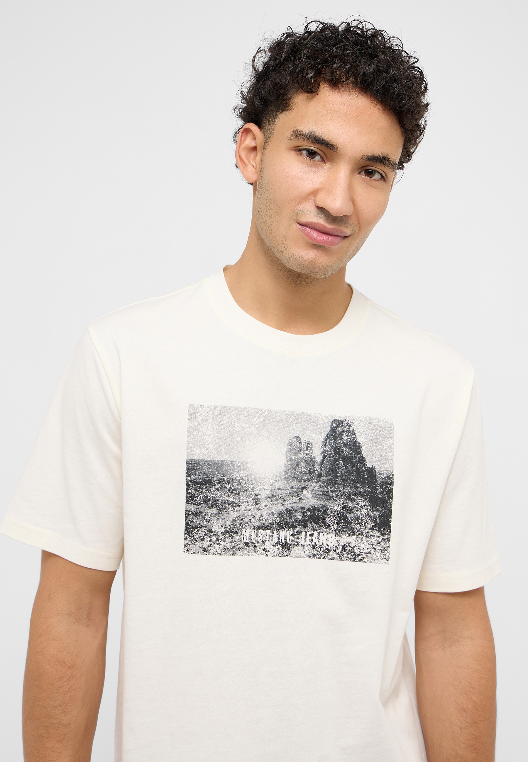 T-shirt, Person, Gesicht, Kopf, Portrait