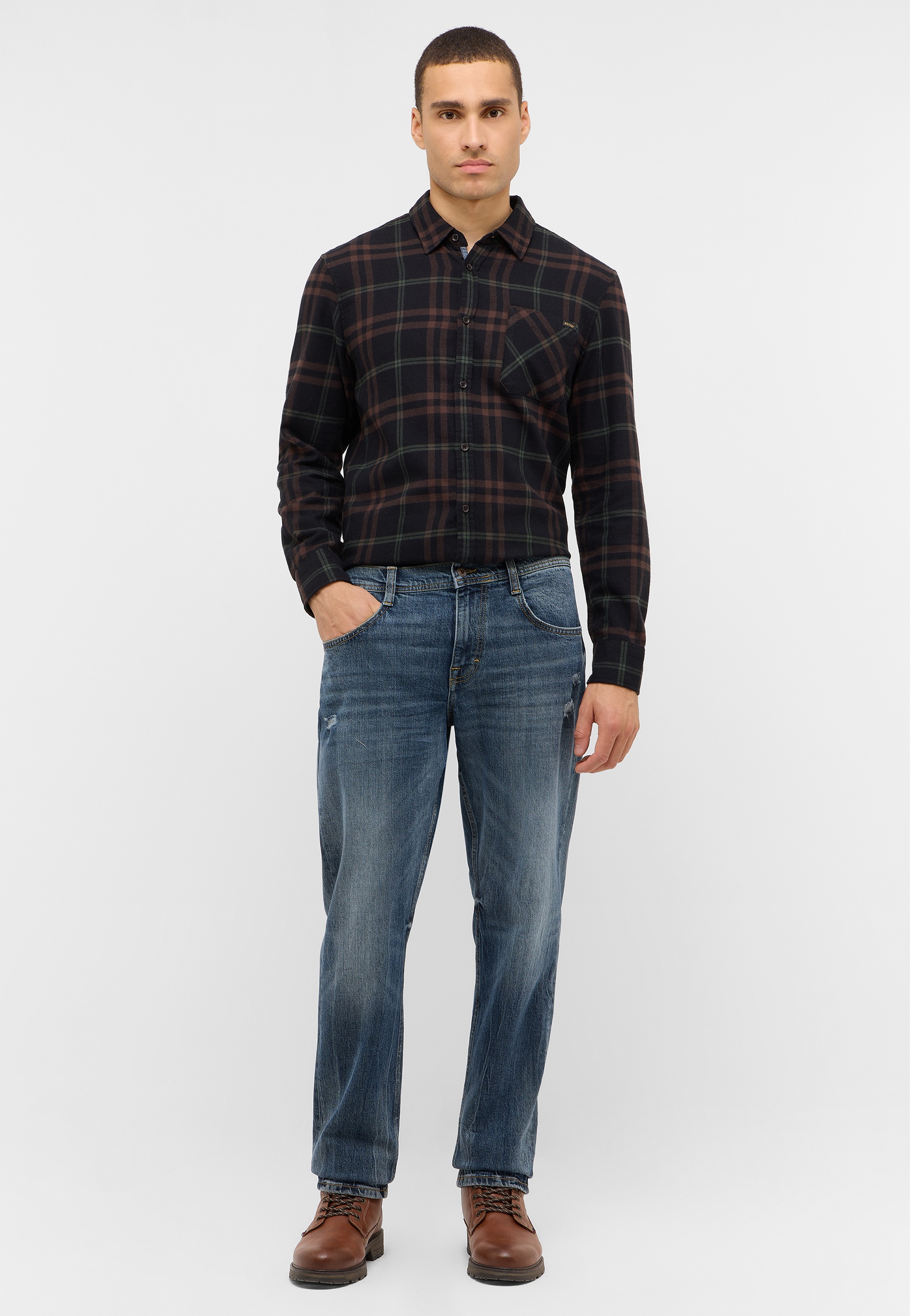 Hosen, Hemd, Jeanshose, Person, Stehend