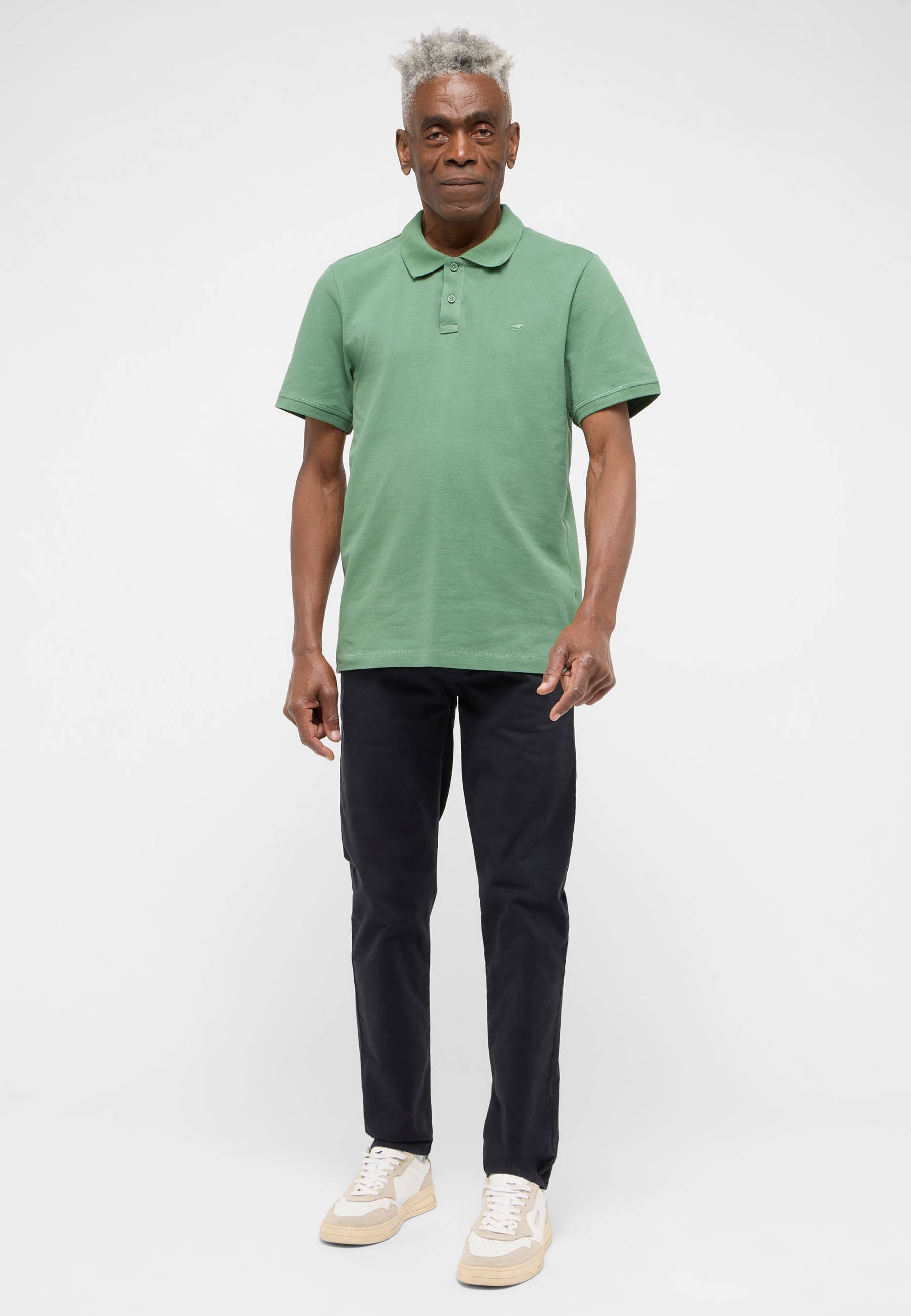 T-shirt, Person, Stehend, Erwachsener, Mann