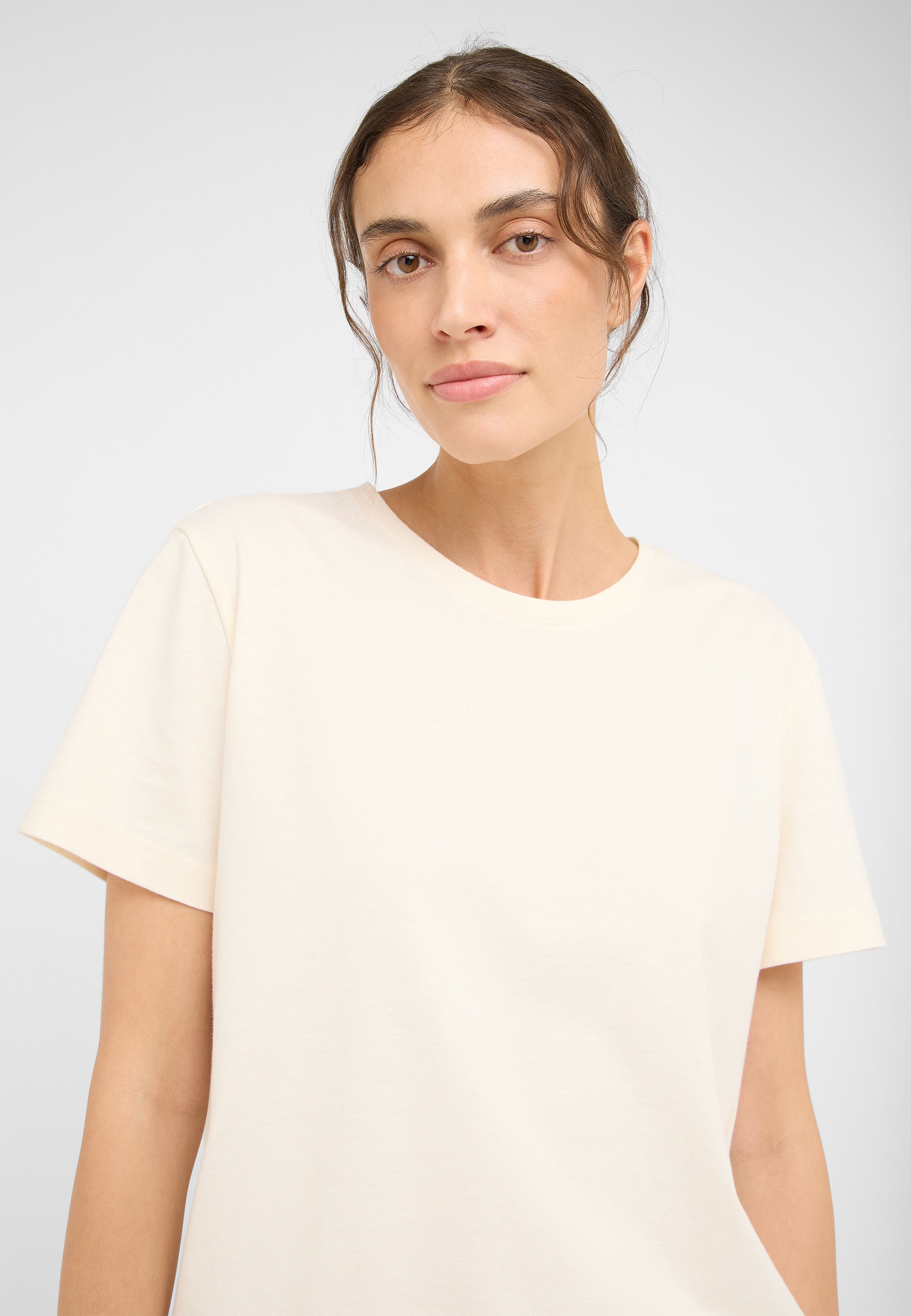 Bekleidung, T-shirt, Person, Ärmel