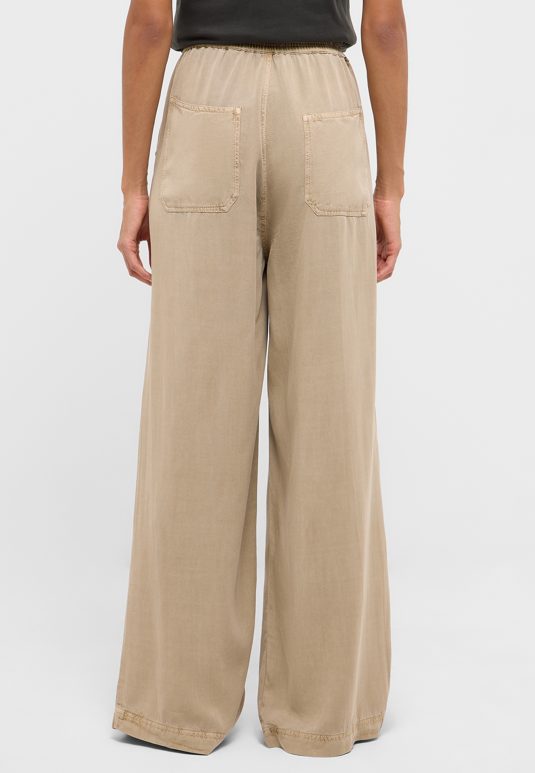 Beige Hose, Weite Bein, Gummibund, Brusttaschen, Baumwoll- oder Leinenstoff
