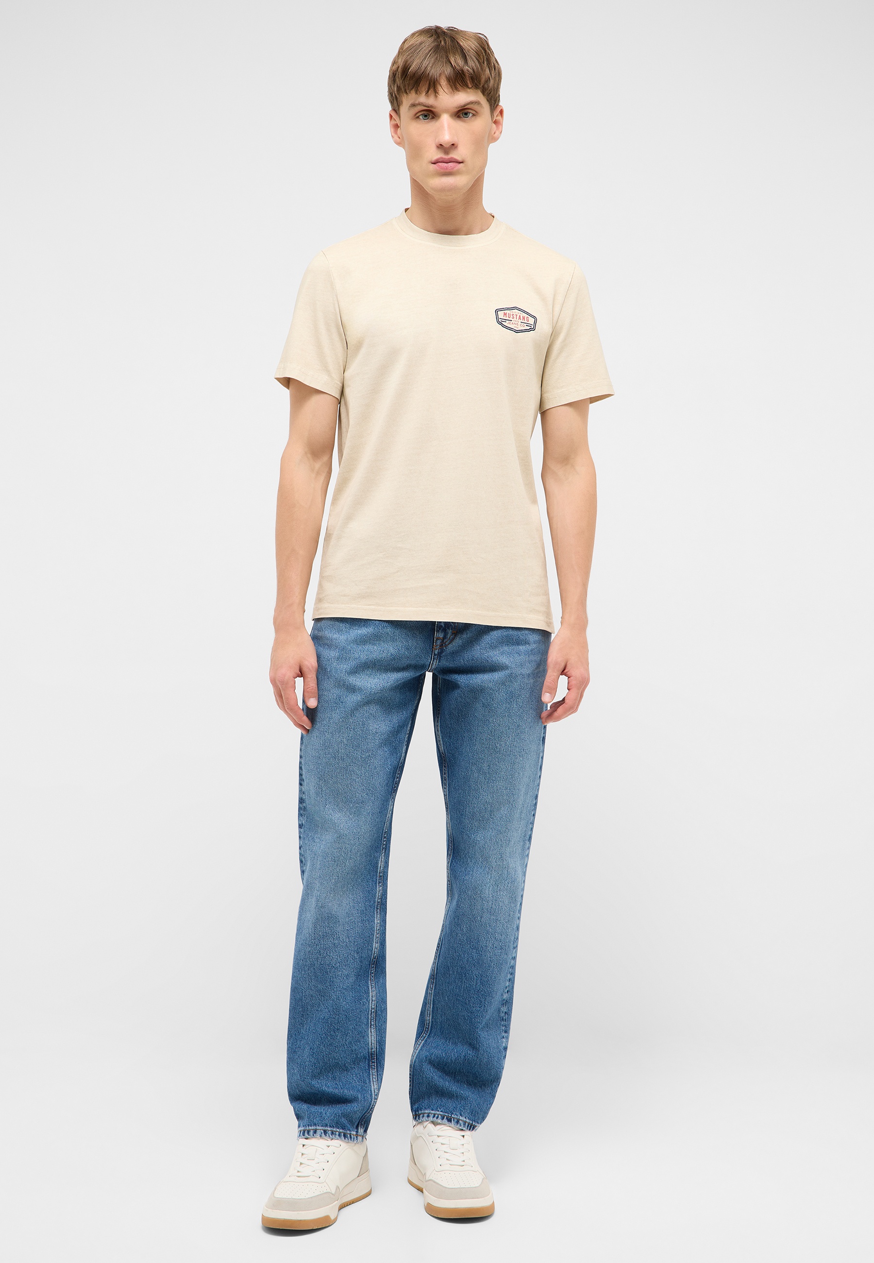 t-shirt, beige, kurzarm, Logo-Patch, Basis-T-Shirt