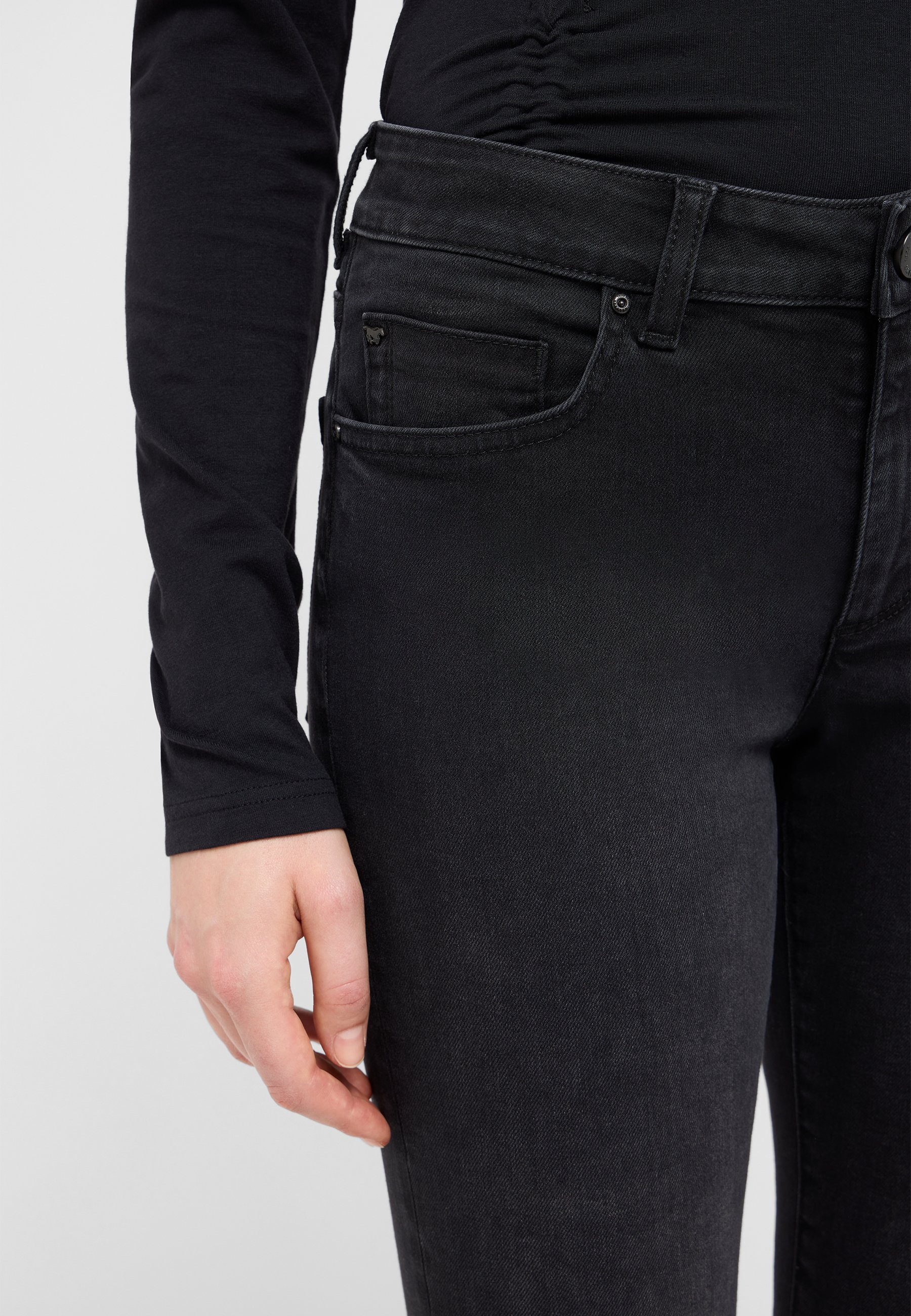 Bekleidung, Hosen, Langarm, Jeans, Person