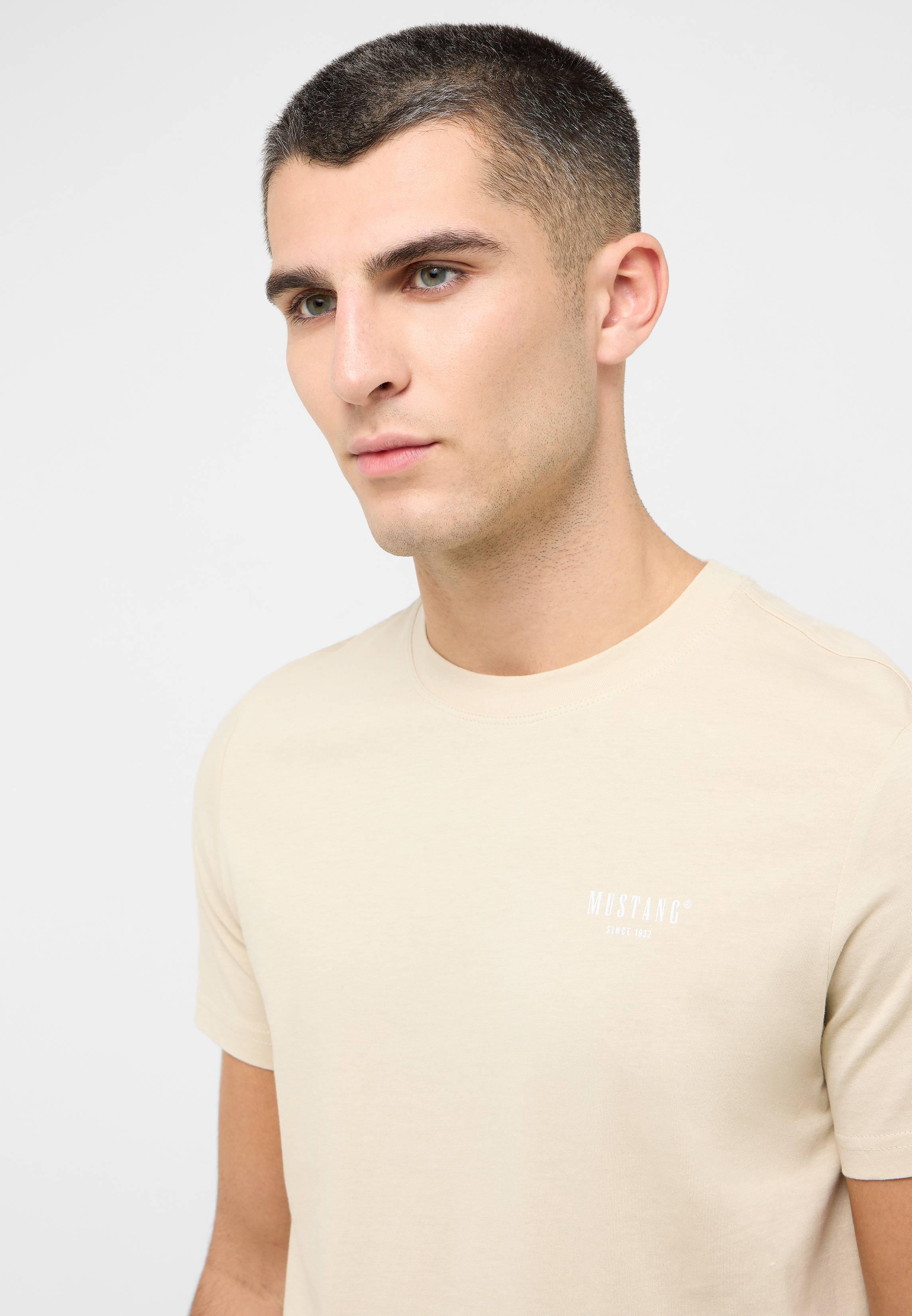T-shirt, Gesicht, Kopf, Hals, Portrait