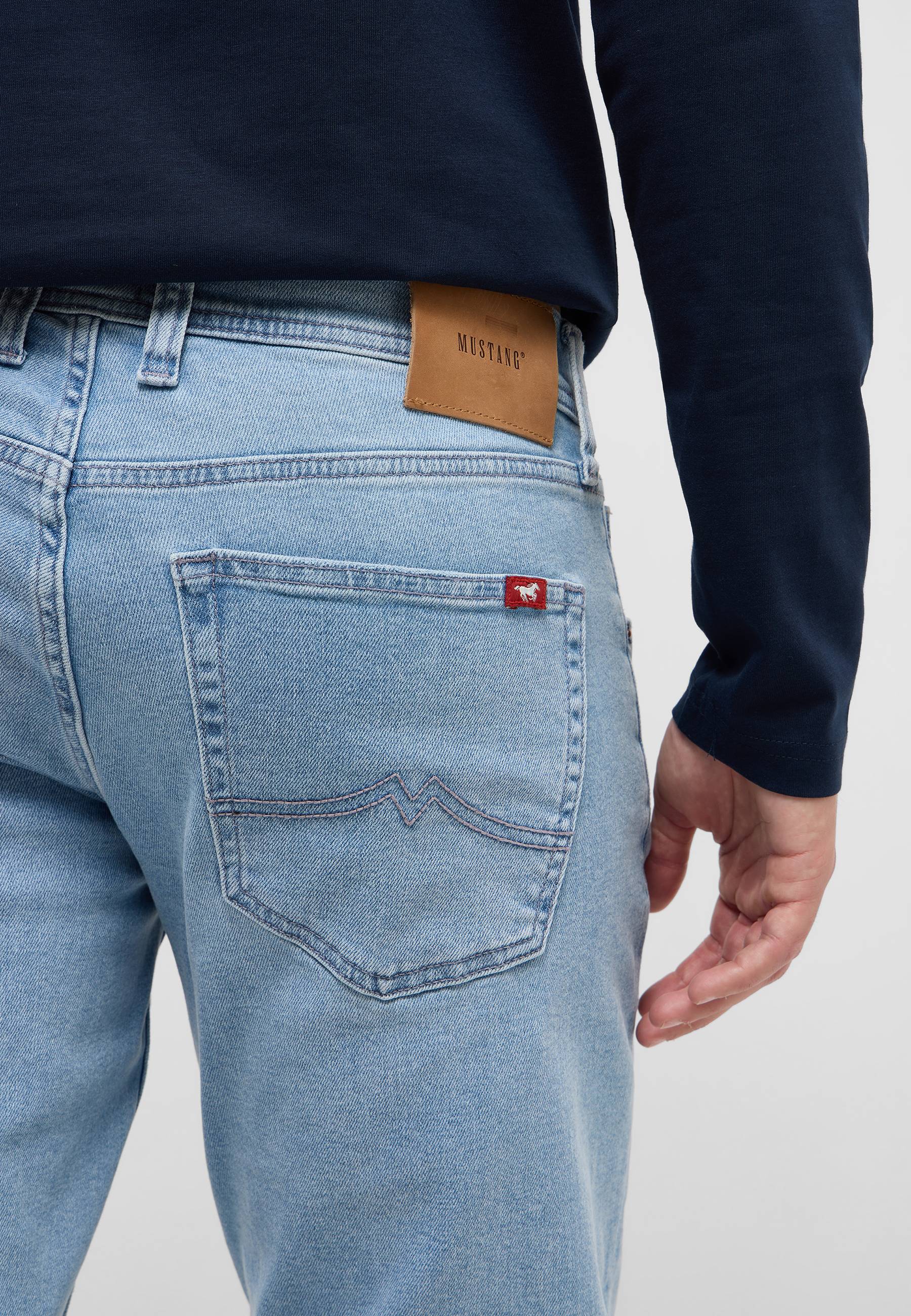 Hosen, Jeans, Erwachsener, Mann, Person