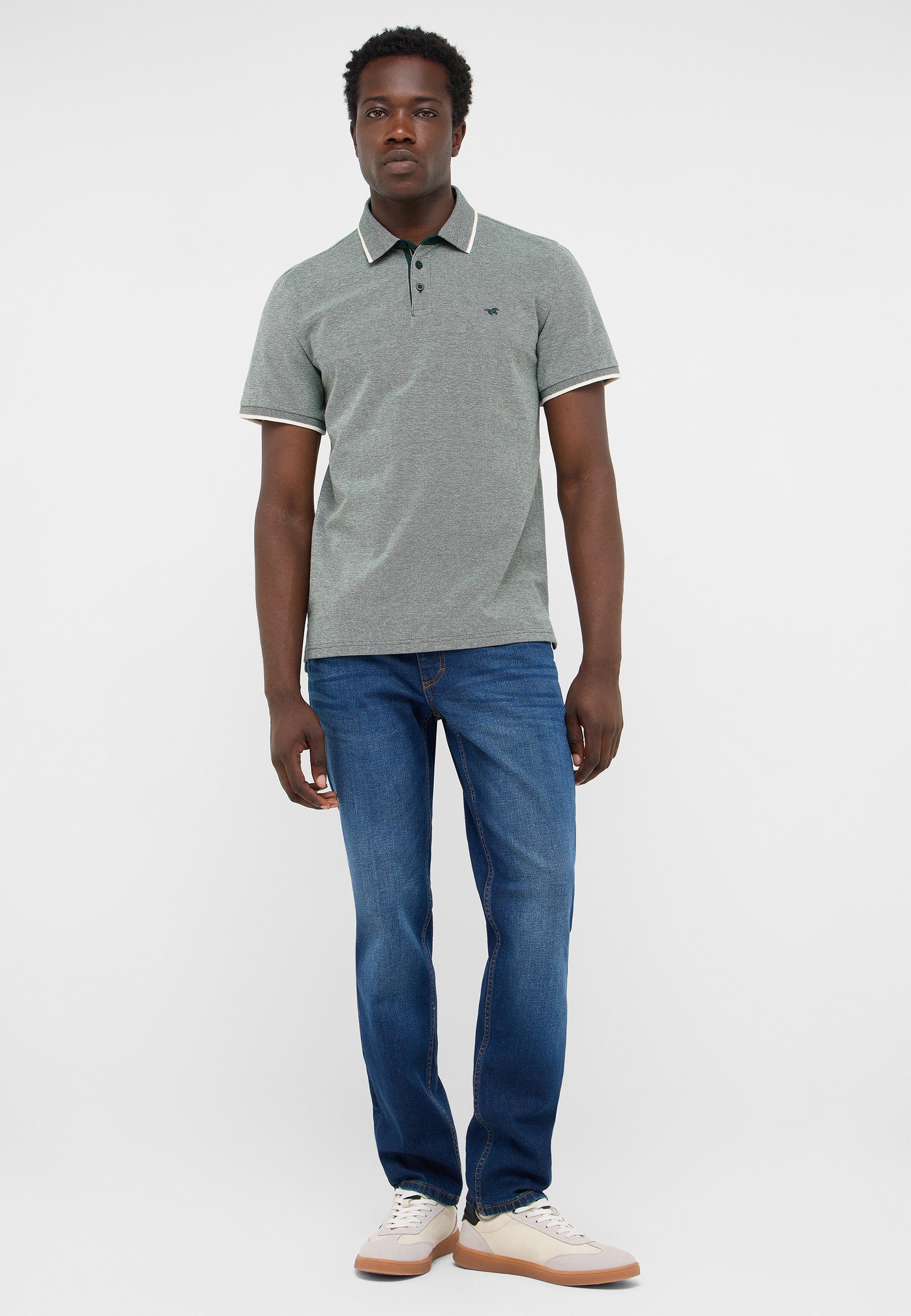 Polohemd, grau, Kurzarm, Polo mit Kontrastkante, Jeans