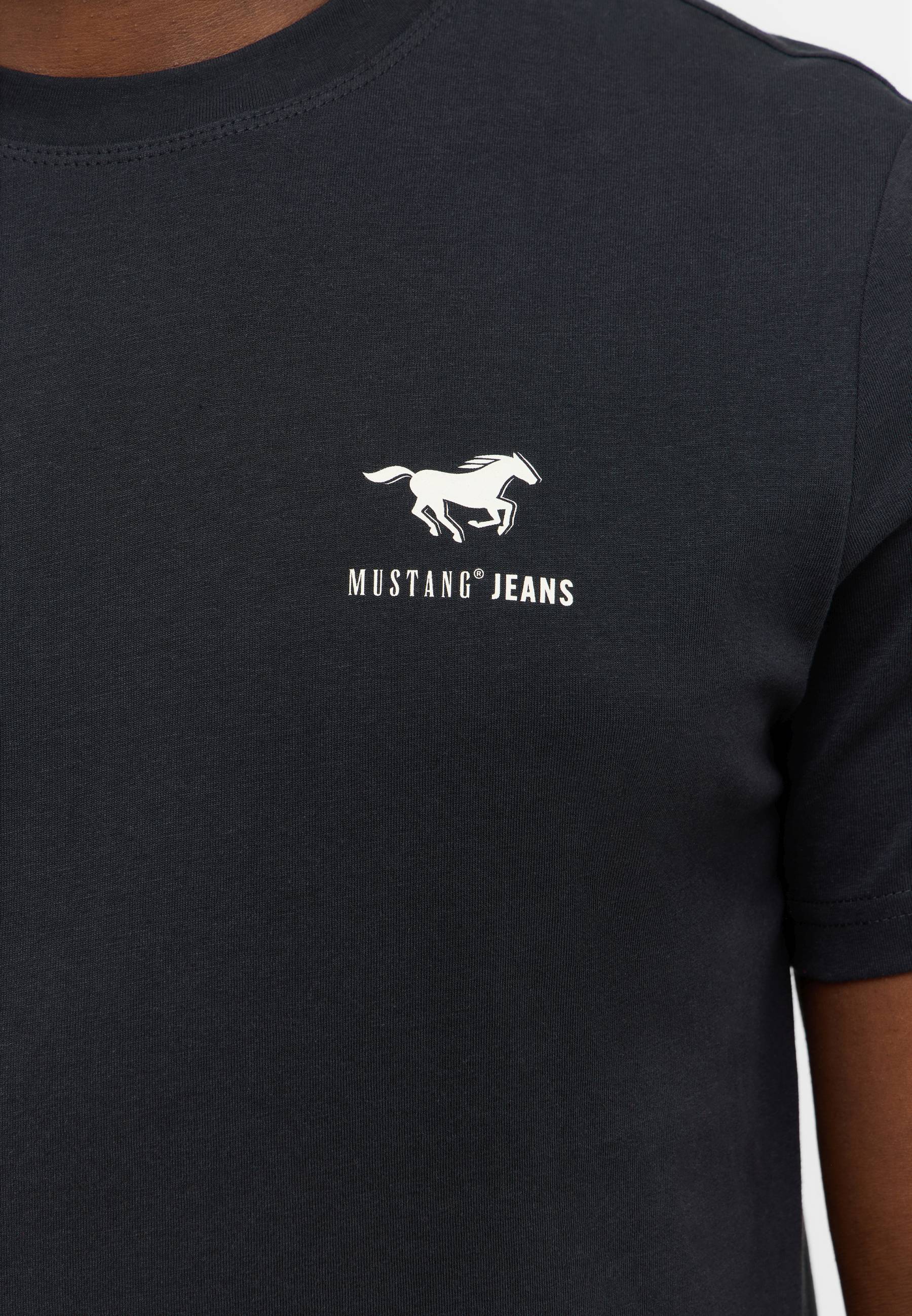 Bekleidung, T-shirt, Langarm, Ärmel