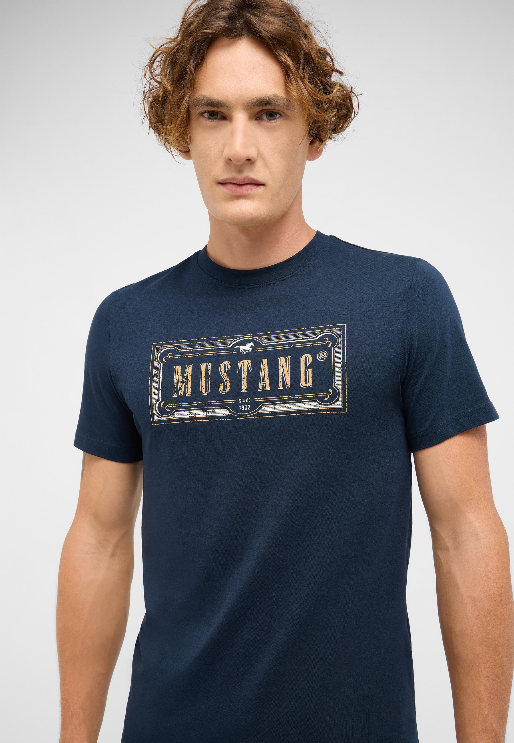 Bekleidung, T-shirt, Hemd