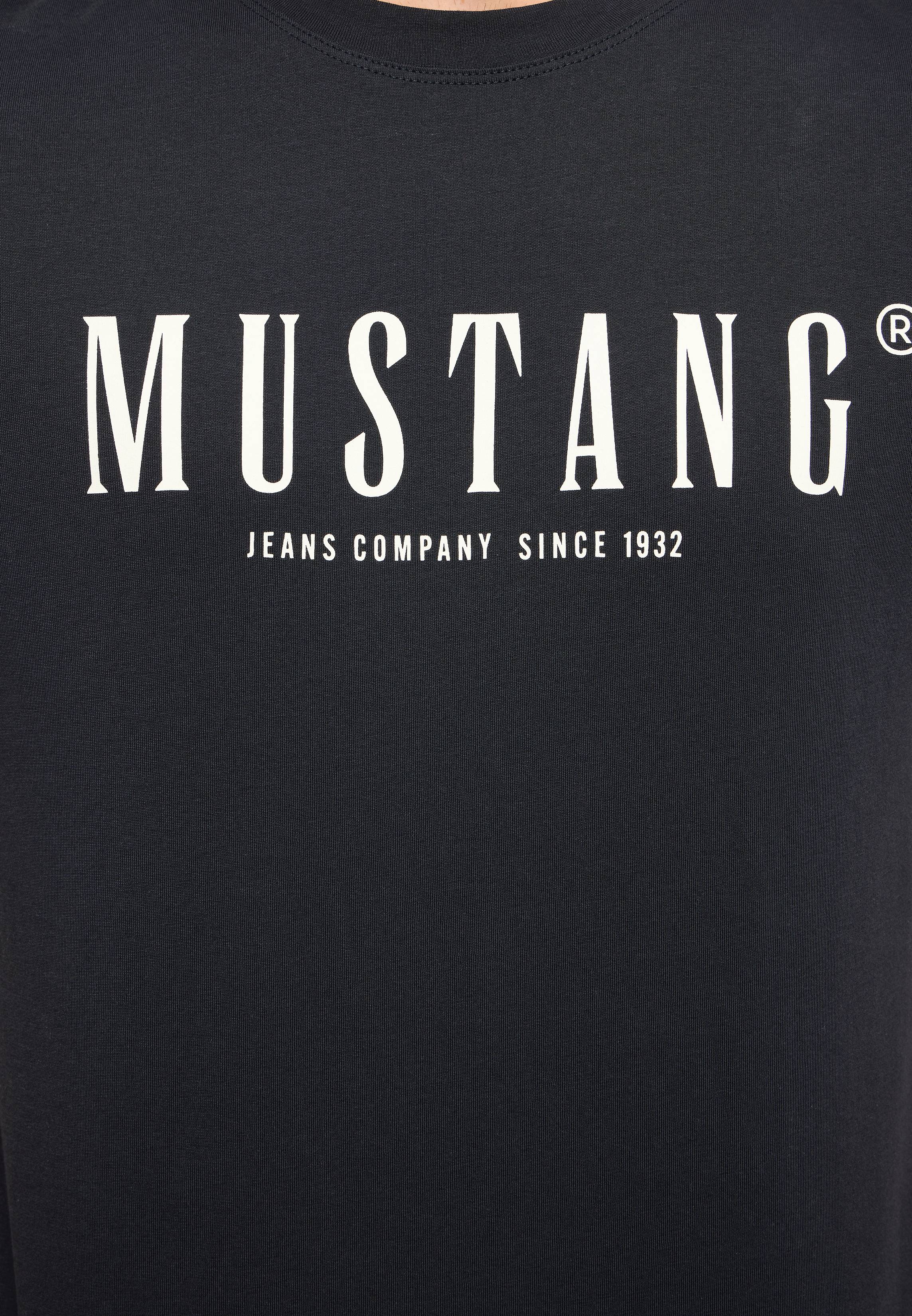Bekleidung, T-shirt, Buch, Veröffentlichung