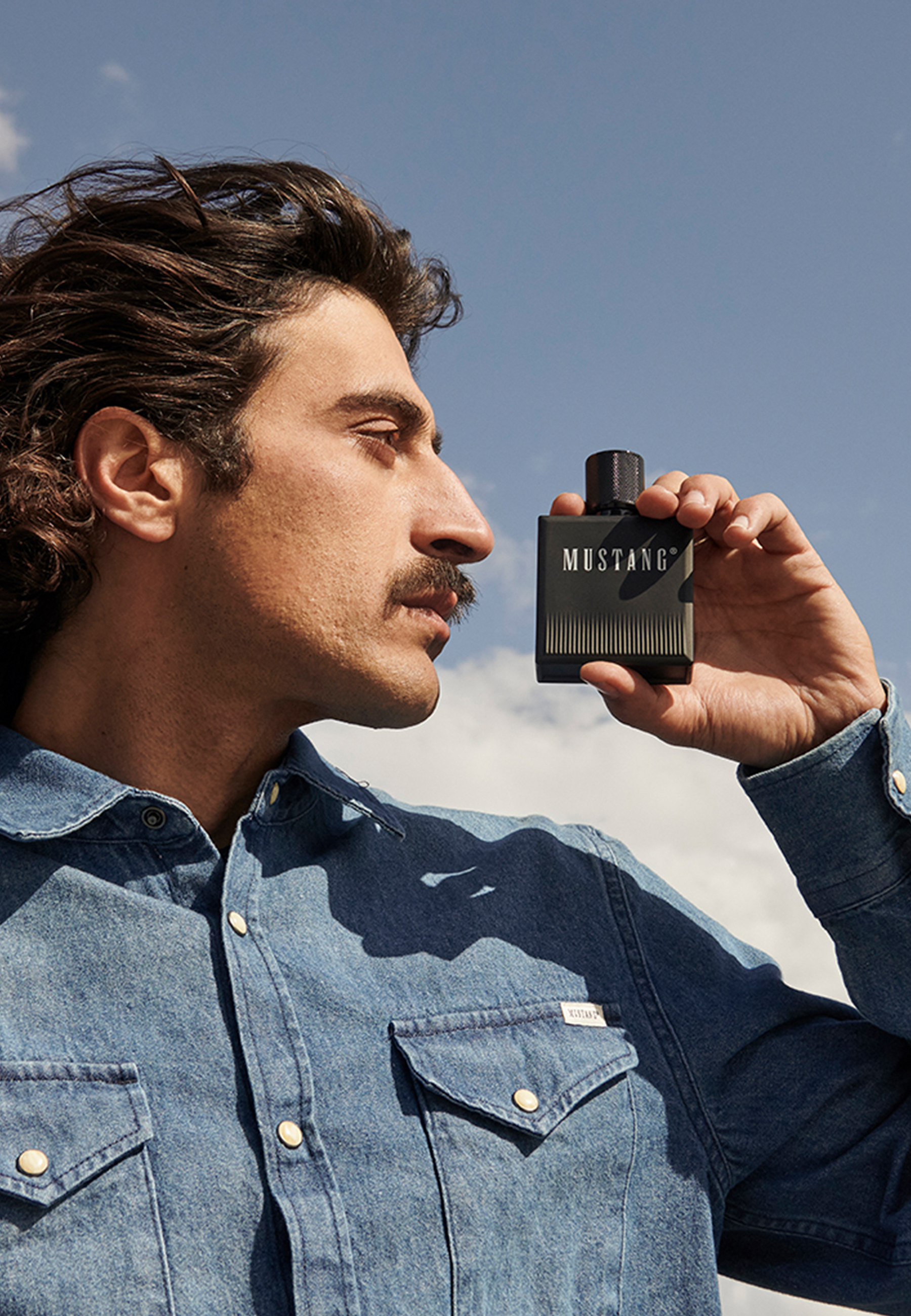 Finger, Person, Photographie, Parfüm, Mann