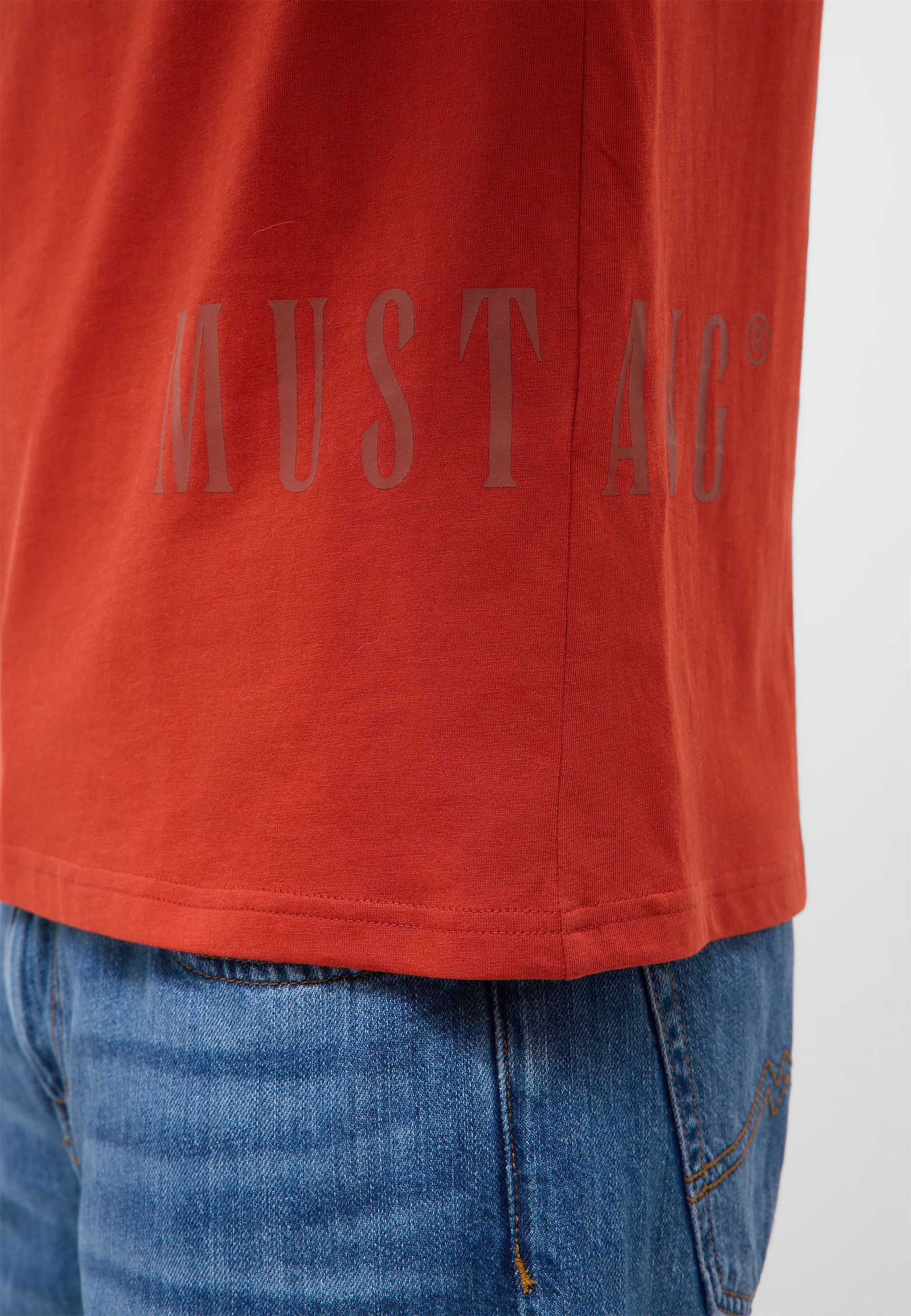 T-Shirt, Rot, Baumwolle, Sequenztext, Seitennaht