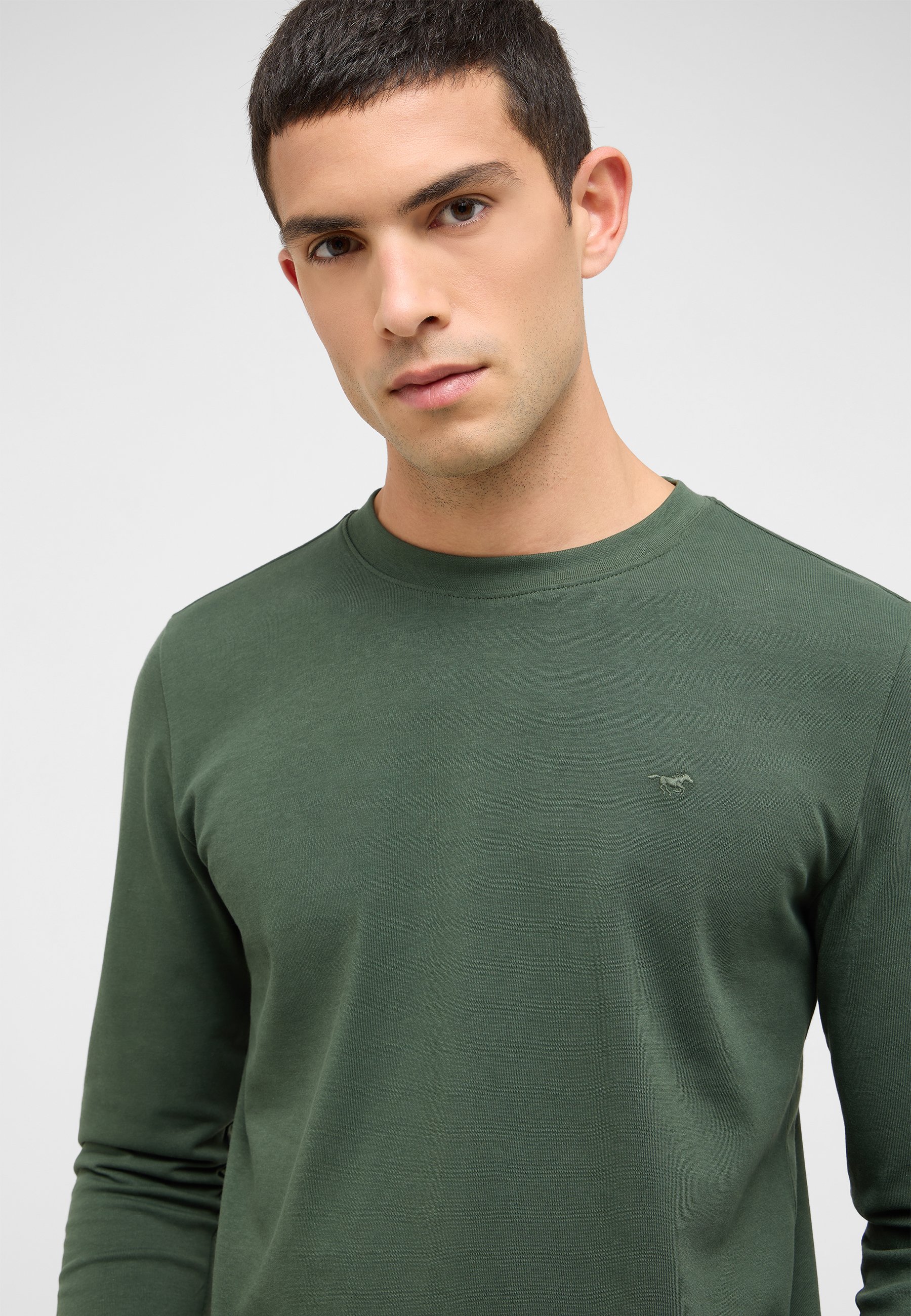 Langarm, Ärmel, Kopf, Hals, T-shirt