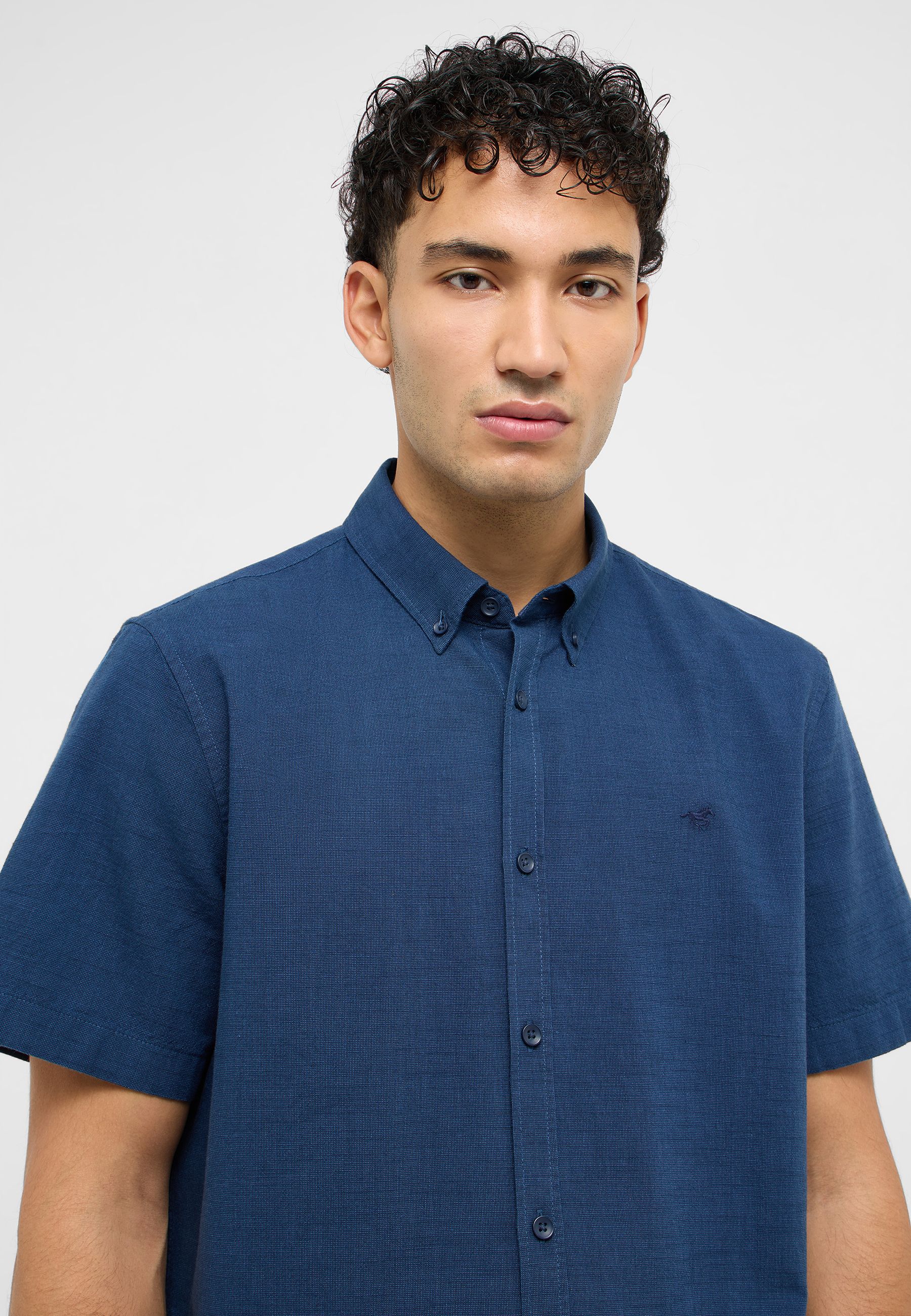 Hemd, Person, Kopf, Gesicht, Ärmel