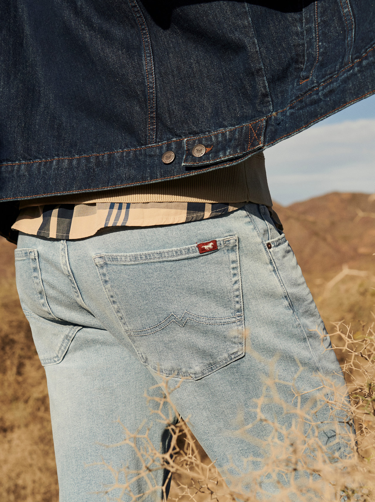 denim, jeans, hintertasche, heller waschgang, Gürtelbereich