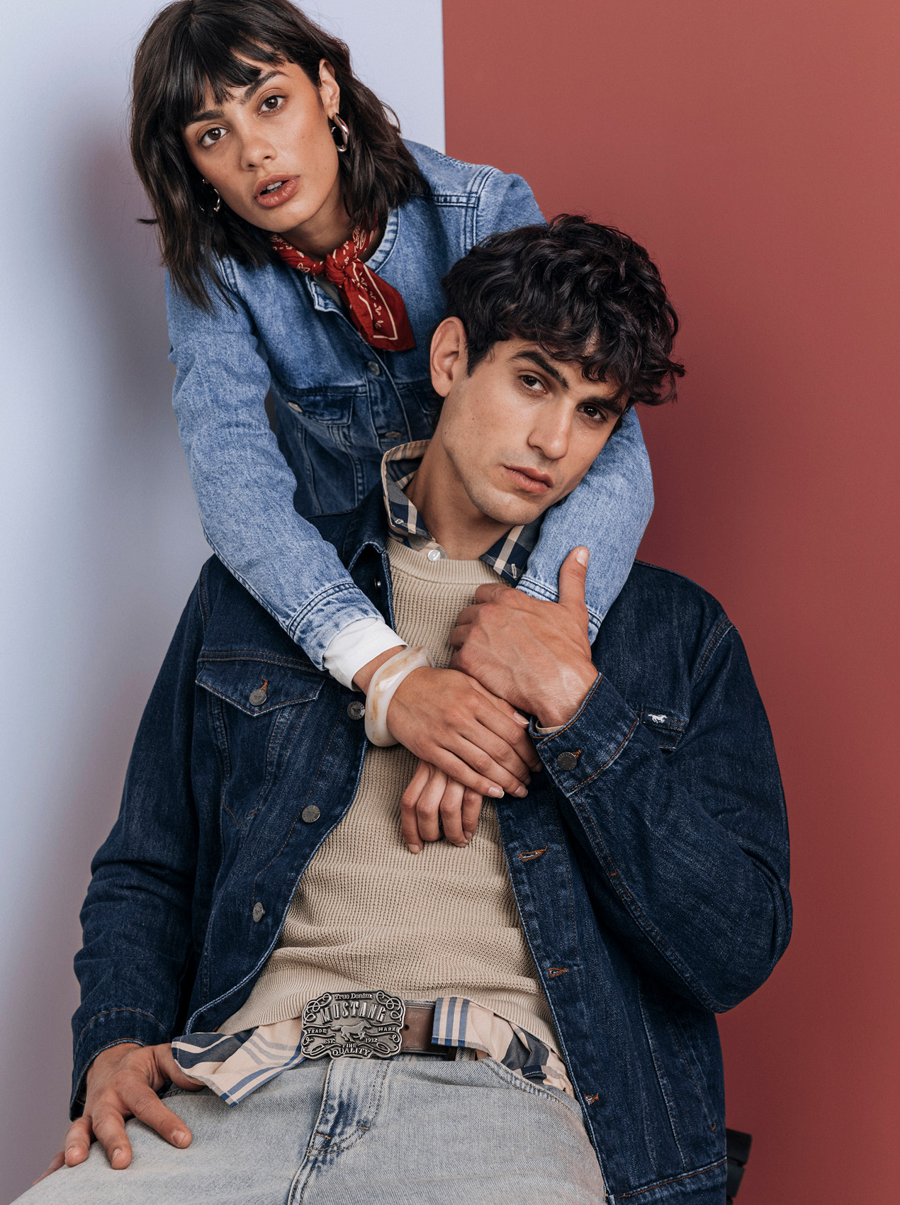 Hosen, Jeans, Person, Mantel, Lächeln