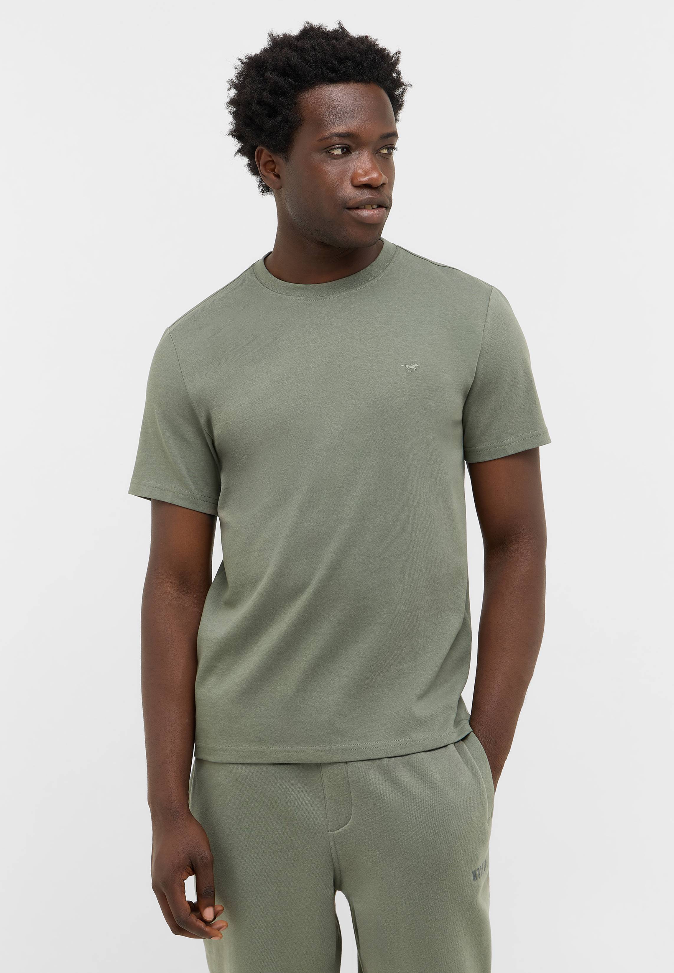 T-shirt, Ärmel, Erwachsener, Mann, Person